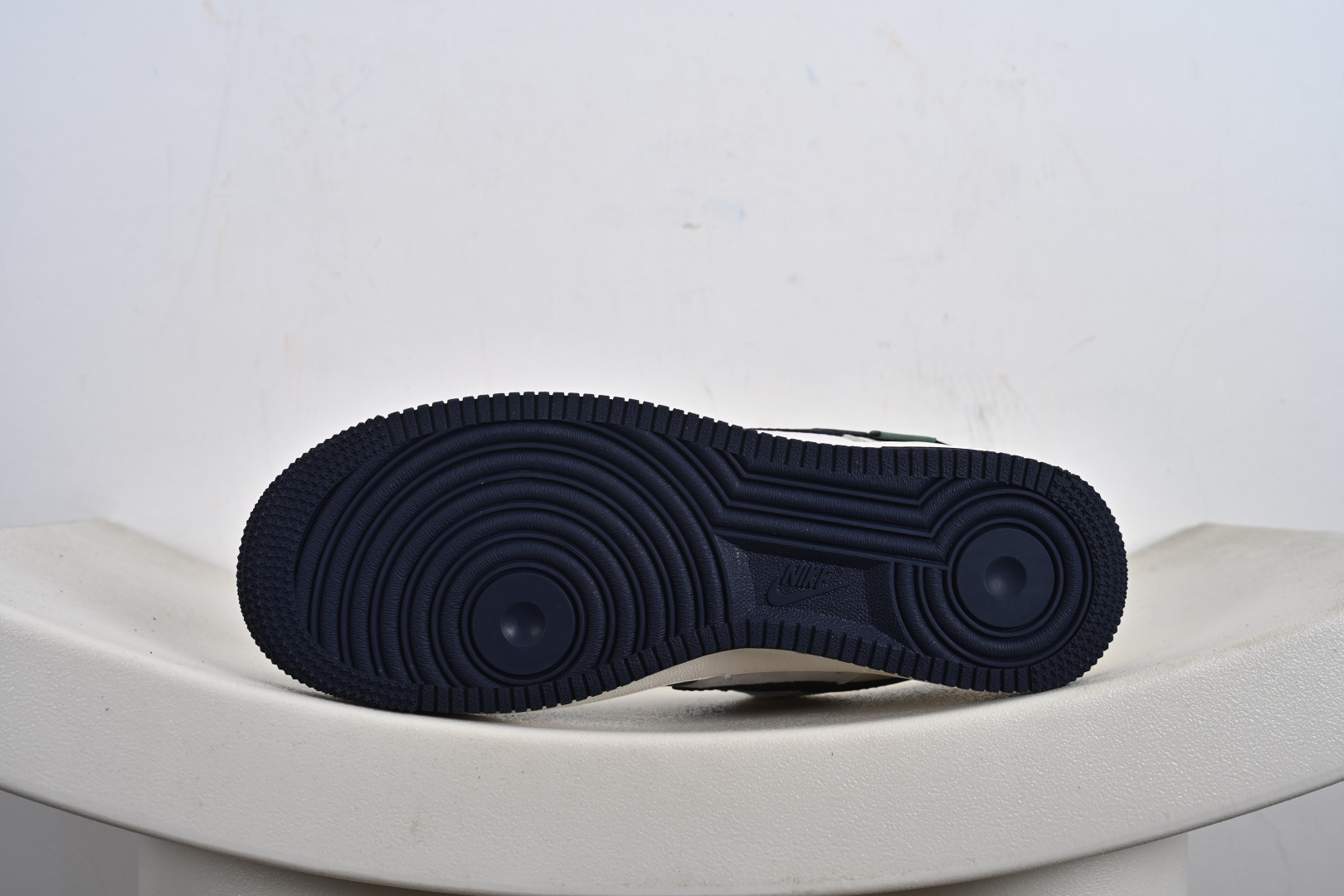 NIKE AIR FORCE 1‘07 LV8 联名款 HS8068-053