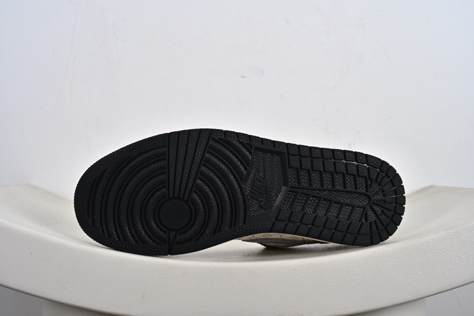 260 Nike Air Jordan 1 Low AJ1乔1低帮休闲板鞋 LD8888-005-Chinese UA Cheap High Quatity Brand Clothes Bags handbags Sneakers wholesale wholesaler seller from China Factory suppliers Fashion Clothing Shoes best Quality Beautiful Price 260 Nike Air Jordan 1 Low AJ1乔1低帮休闲板鞋 LD8888-005