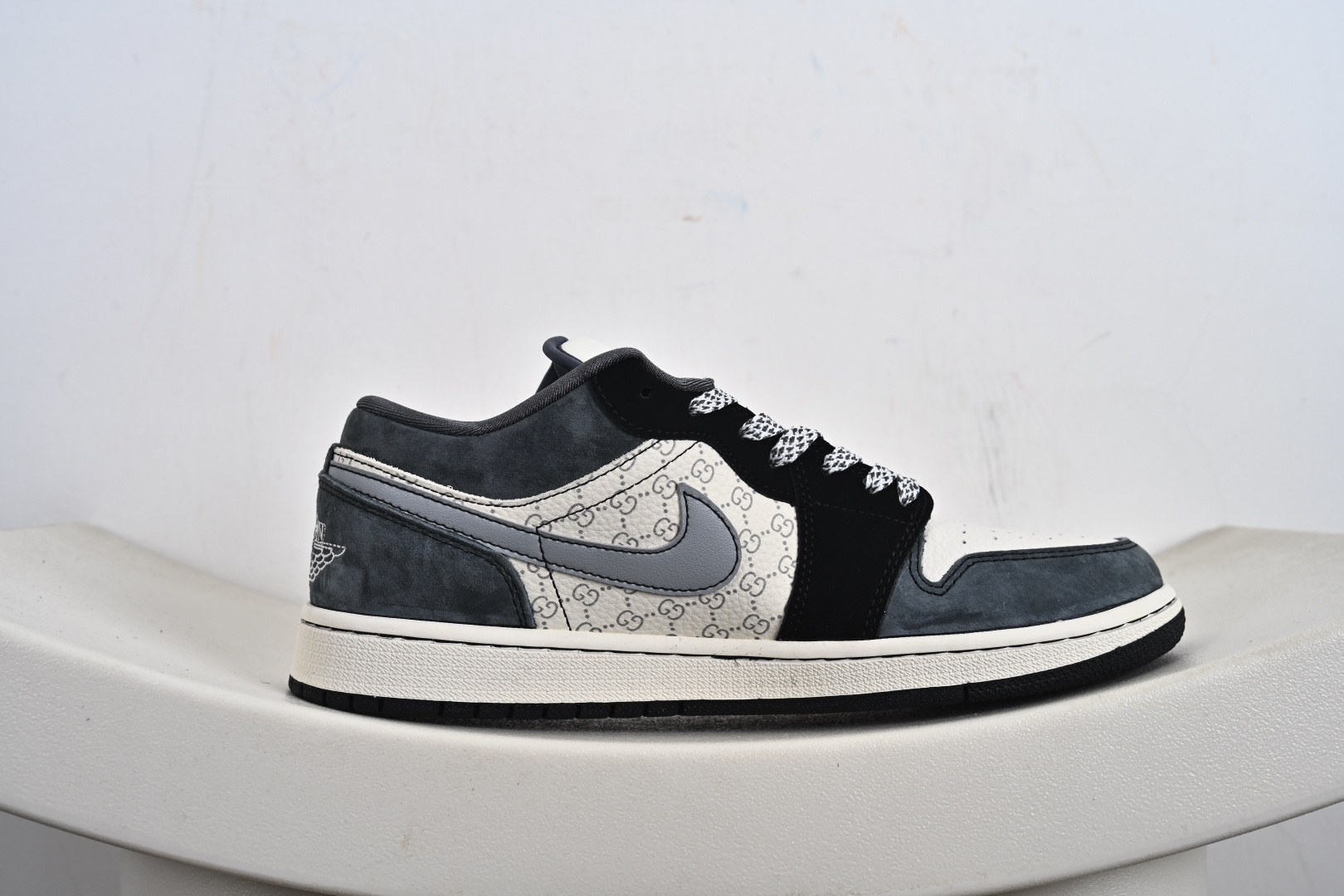 260 Nike Air Jordan 1 Low AJ1乔1低帮休闲板鞋 LD8888-005-Chinese UA Cheap High Quatity Brand Clothes Bags handbags Sneakers wholesale wholesaler seller from China Factory suppliers Fashion Clothing Shoes best Quality Beautiful Price 260 Nike Air Jordan 1 Low AJ1乔1低帮休闲板鞋 LD8888-005