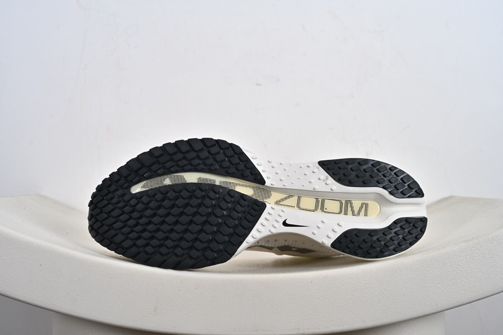 NK Pegasus Premium 飞马全掌气垫跑步运动鞋 HQ2593-104 NK Pegasus Premium 飞马全掌气垫跑步运动鞋 HQ2593-104