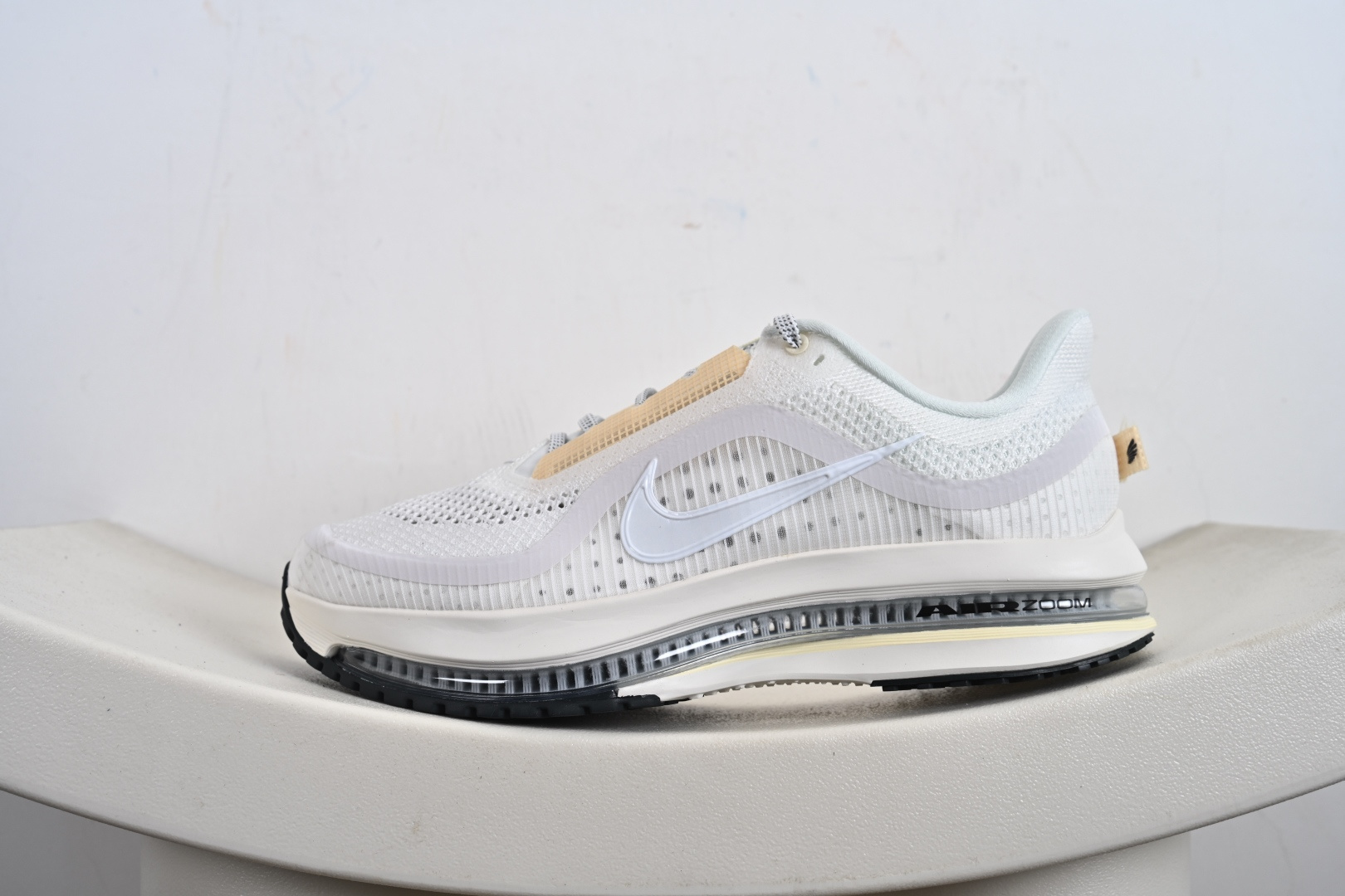 NK Pegasus Premium 飞马全掌气垫跑步运动鞋 HQ2593-104 NK Pegasus Premium 飞马全掌气垫跑步运动鞋 HQ2593-104