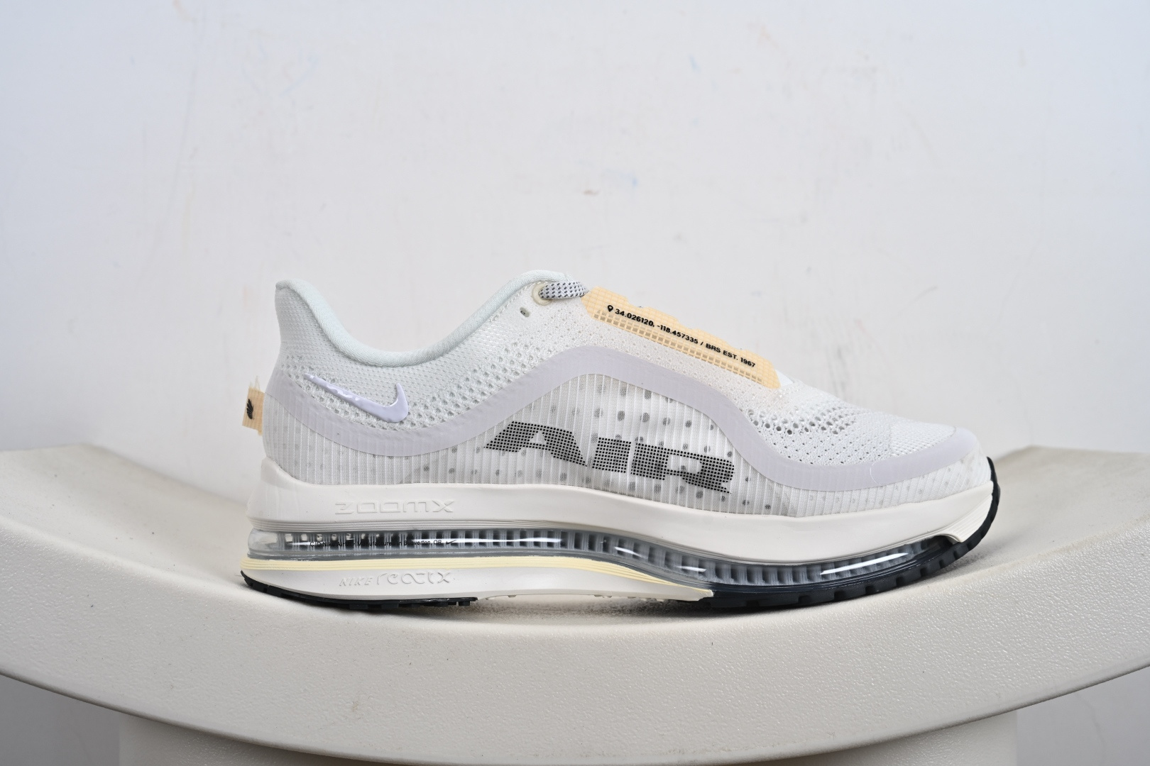 NK Pegasus Premium 飞马全掌气垫跑步运动鞋 HQ2593-104 NK Pegasus Premium 飞马全掌气垫跑步运动鞋 HQ2593-104