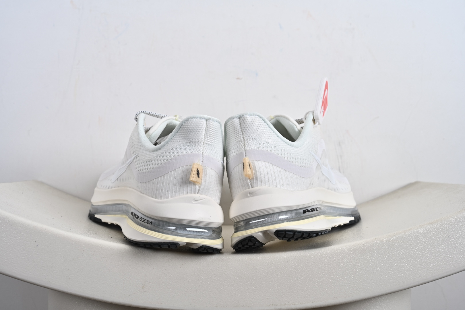 NK Pegasus Premium 飞马全掌气垫跑步运动鞋 HQ2593-104 NK Pegasus Premium 飞马全掌气垫跑步运动鞋 HQ2593-104