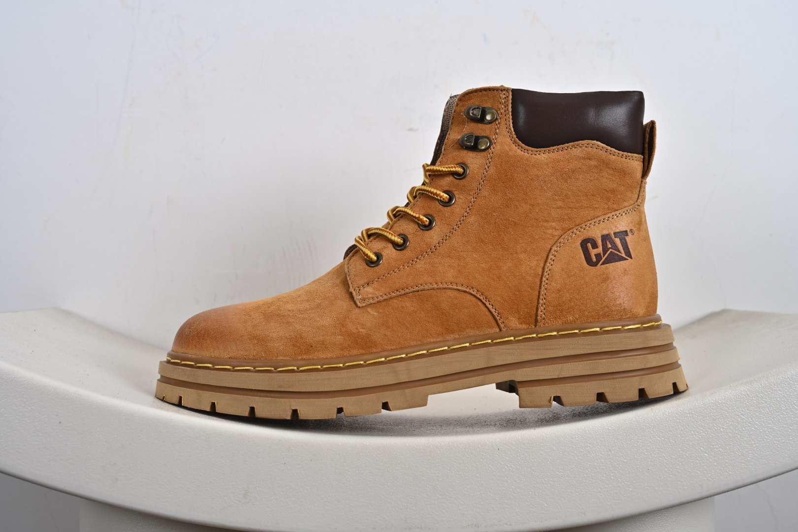 260 CAT卡特 硬汉推土机品牌 经典百搭户外休闲大黄靴系列 P726537