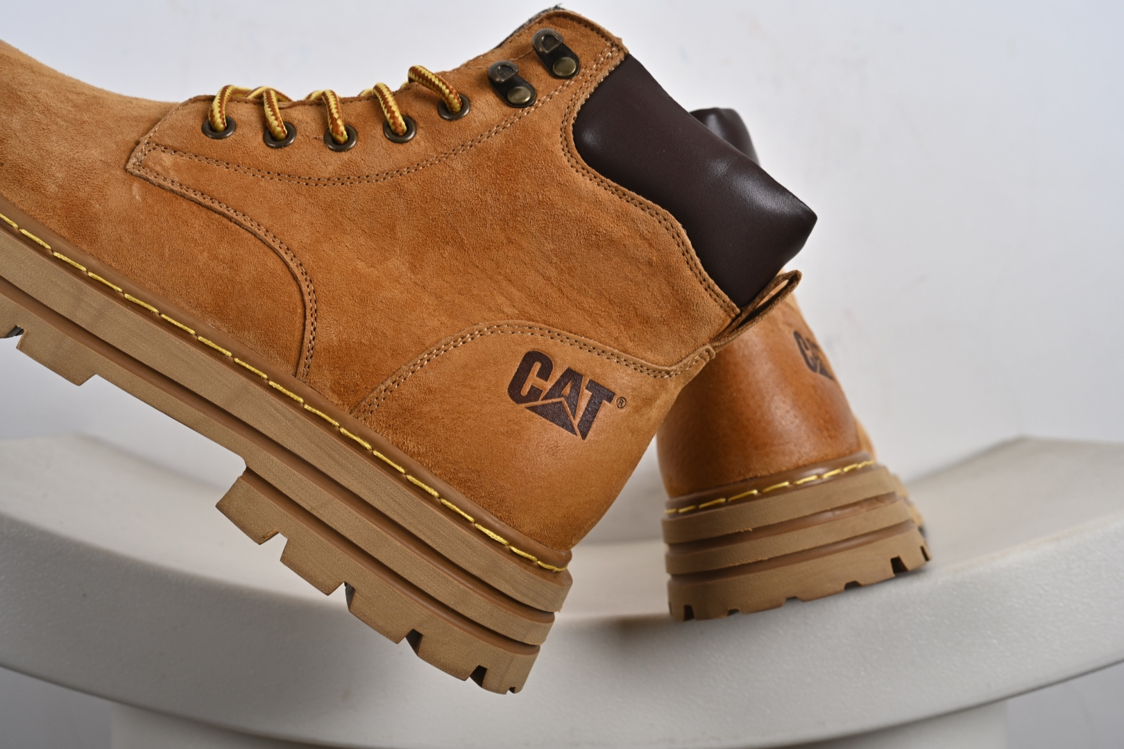 260 CAT卡特 硬汉推土机品牌 经典百搭户外休闲大黄靴系列 P726537