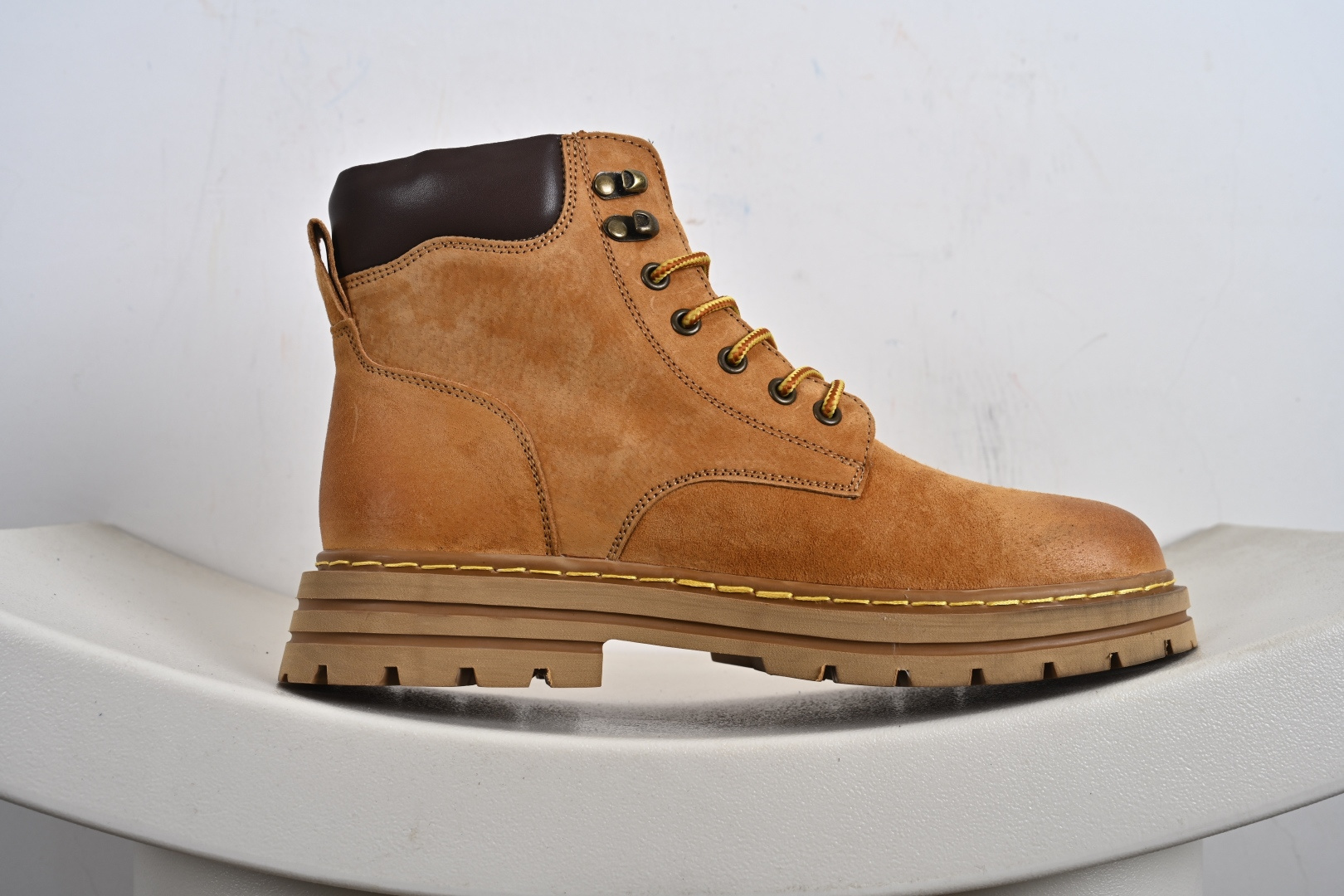 260 CAT卡特 硬汉推土机品牌 经典百搭户外休闲大黄靴系列 P726537