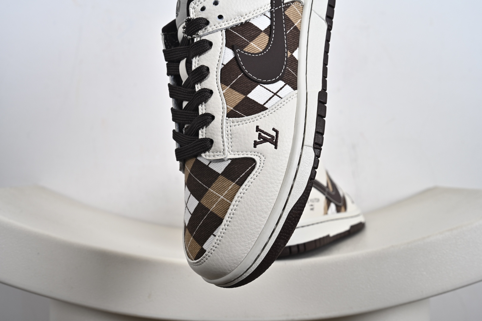 260 Nike SB Dunk Low“LV联名——白棕网格” 高端定制 低帮休闲板鞋 SC0601-461-Chinese UA Cheap High Quatity Brand Clothes Bags handbags Sneakers wholesale wholesaler seller from China Factory suppliers Fashion Clothing Shoes best Quality Beautiful Price 260 Nike SB Dunk Low“LV联名——白棕网格” 高端定制 低帮休闲板鞋 SC0601-461