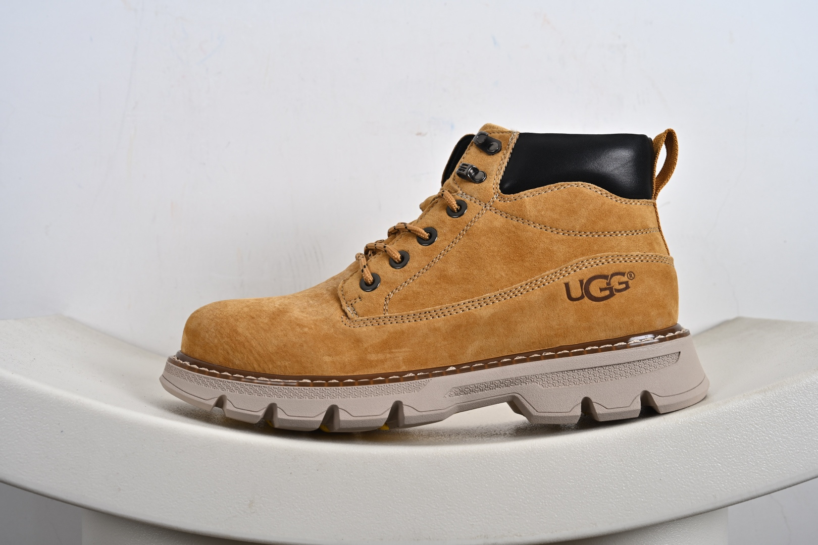 UGG Tasman Weather Hybrid 塔斯曼混合系列户外中帮休闲马丁靴雪地靴