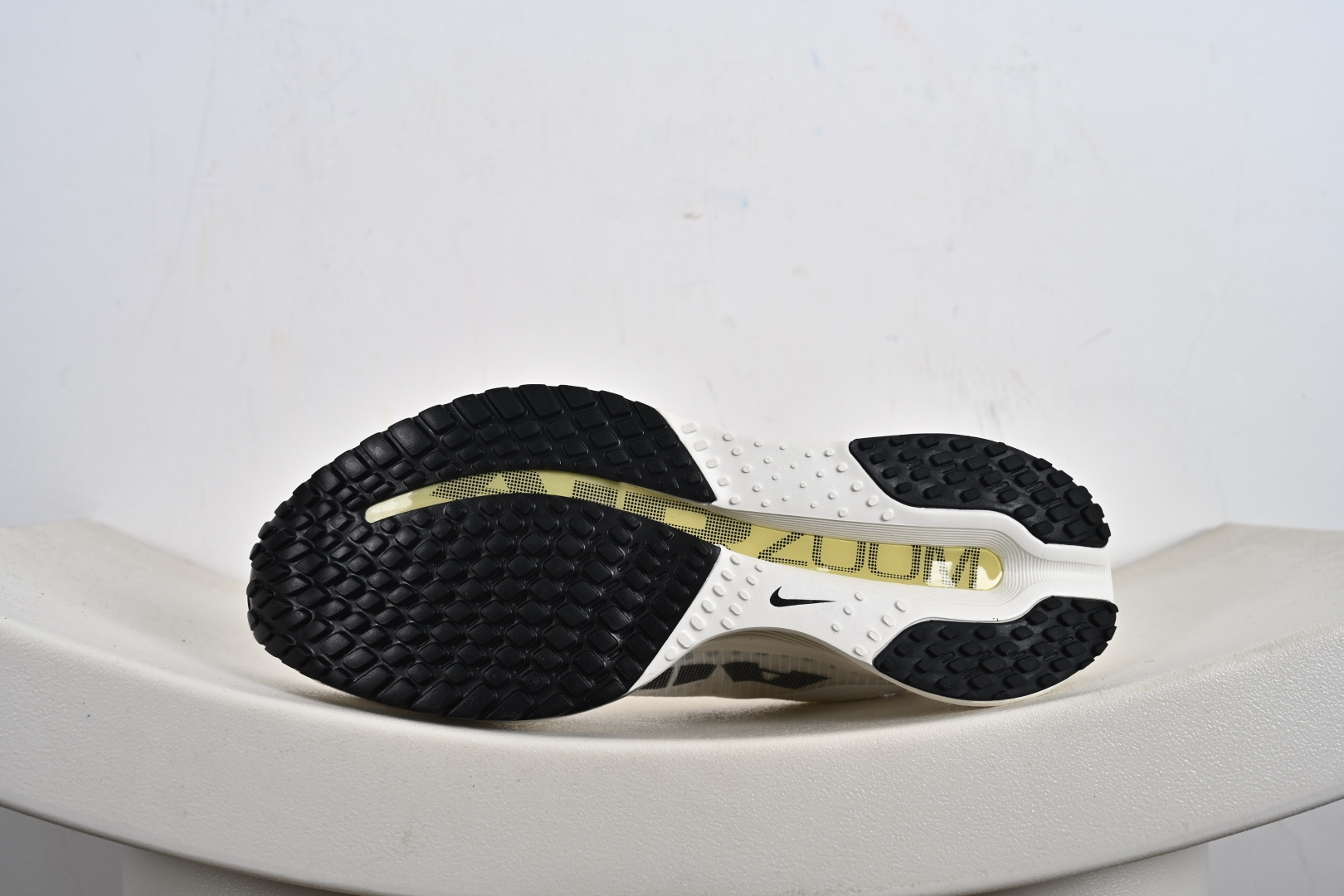 220 Nike Air Zoom Pegasus Premium 耐克 新款气垫缓震休闲跑步鞋 HQ2593-104