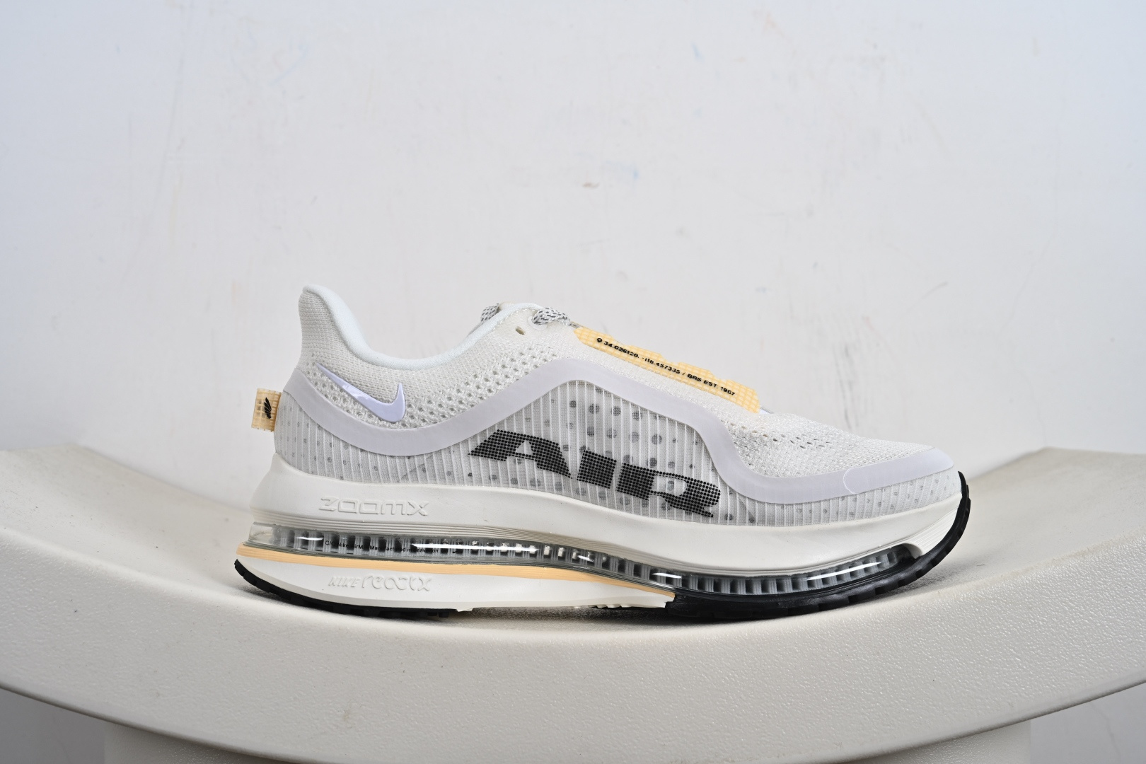 220 Nike Air Zoom Pegasus Premium 耐克 新款气垫缓震休闲跑步鞋 HQ2593-104