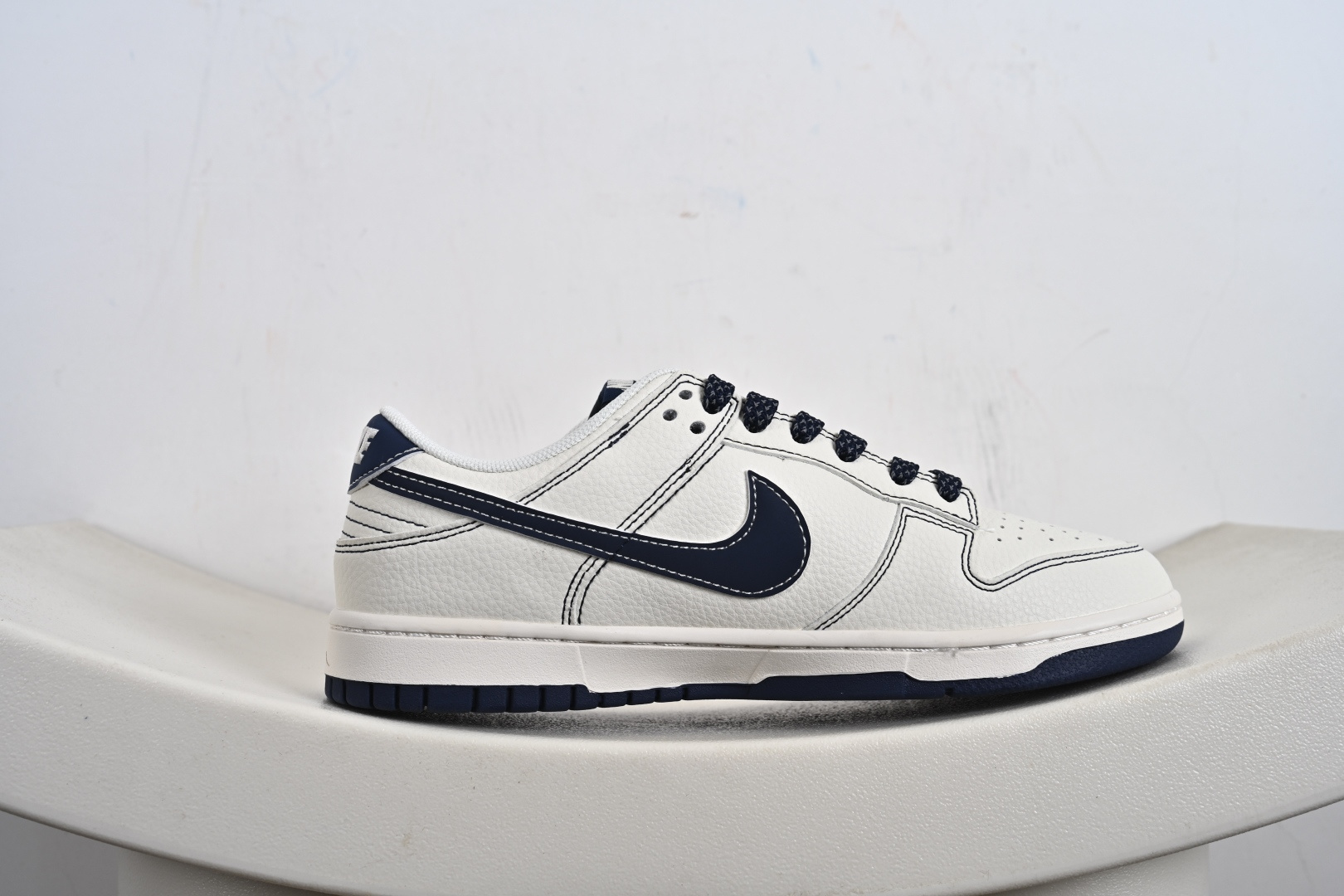 260 定制版 NK SB Dunk Low Supreme联名 米蓝勾 高端定制 低帮休闲板鞋 HH7518-083