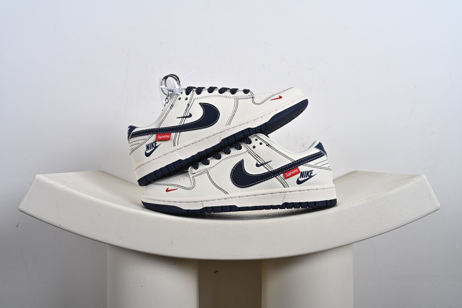 260 定制版 NK SB Dunk Low Supreme联名 米蓝勾 高端定制 低帮休闲板鞋 HH7518-083