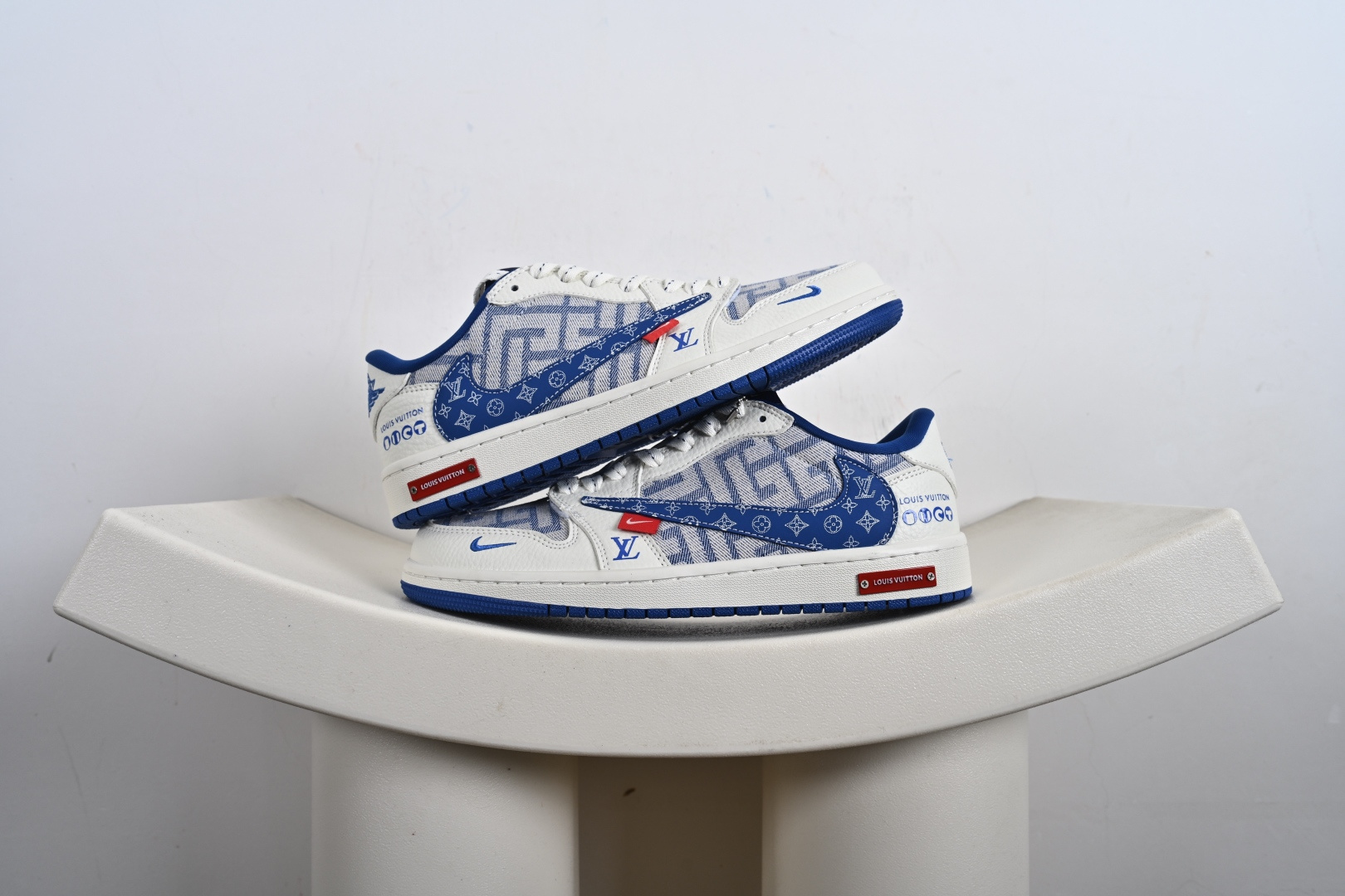 260 定制版 Travis Scott x Fragment Design x Air Jordan 1 Low SP AJ1 乔1 联名 白蓝牛仔 低帮文化休闲板鞋 SC0601-055