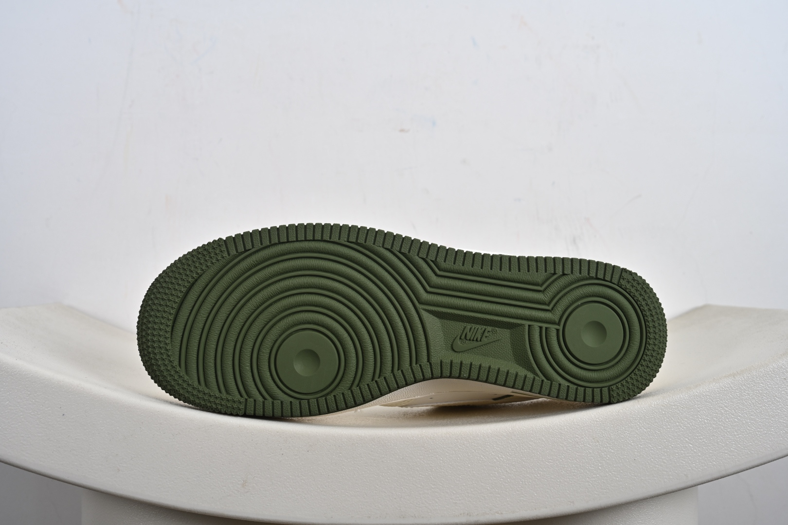 240 定制版 NK Air Force 1 '07 Low “Supreme联名——米白军绿边”空军一号 低帮 运动鞋 XX3168-221