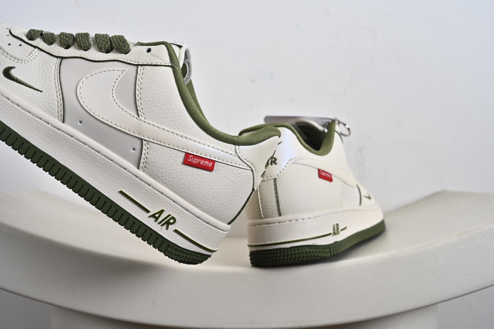 240 定制版 NK Air Force 1 '07 Low “Supreme联名——米白军绿边”空军一号 低帮 运动鞋 XX3168-221
