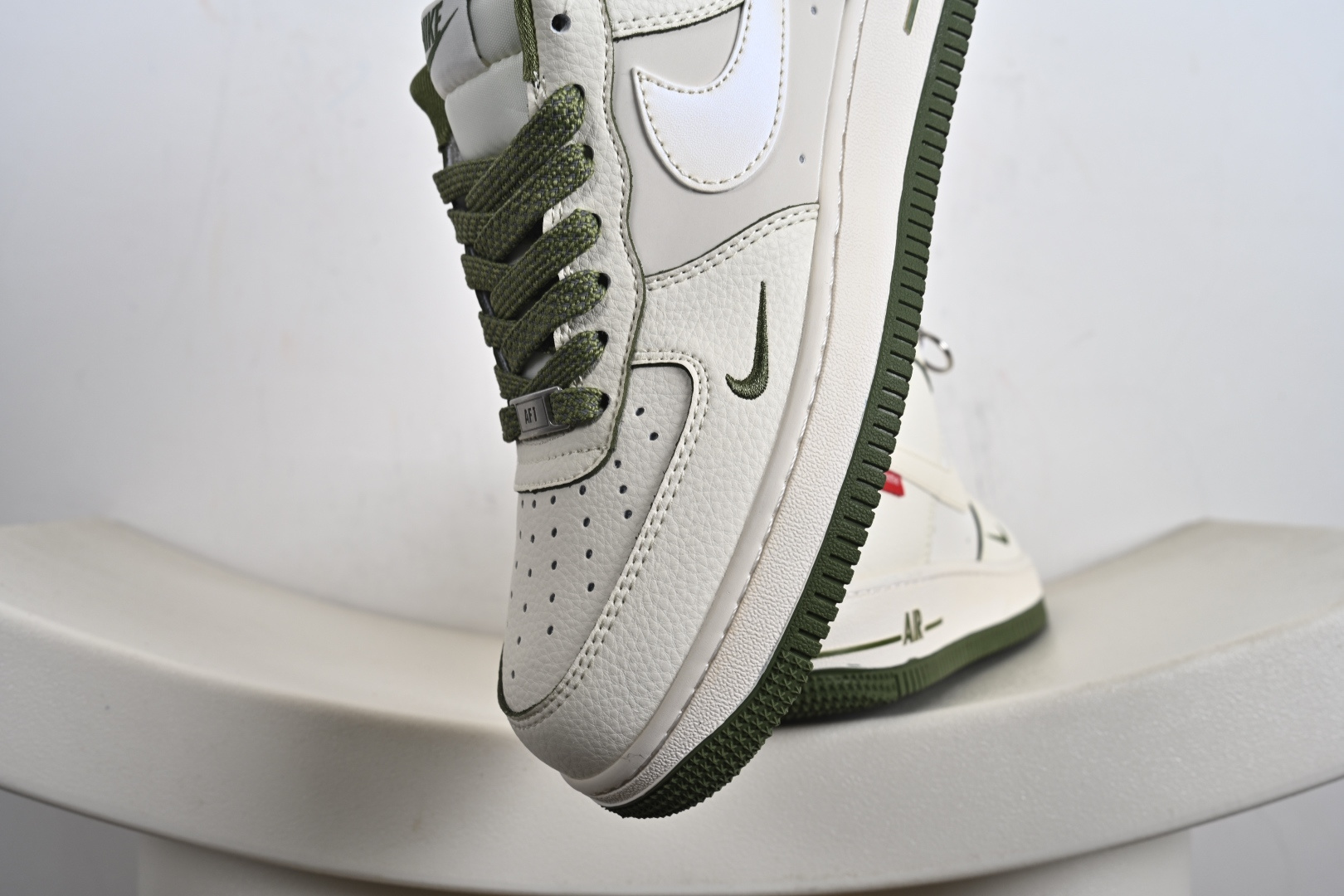 240 定制版 NK Air Force 1 '07 Low “Supreme联名——米白军绿边”空军一号 低帮 运动鞋 XX3168-221