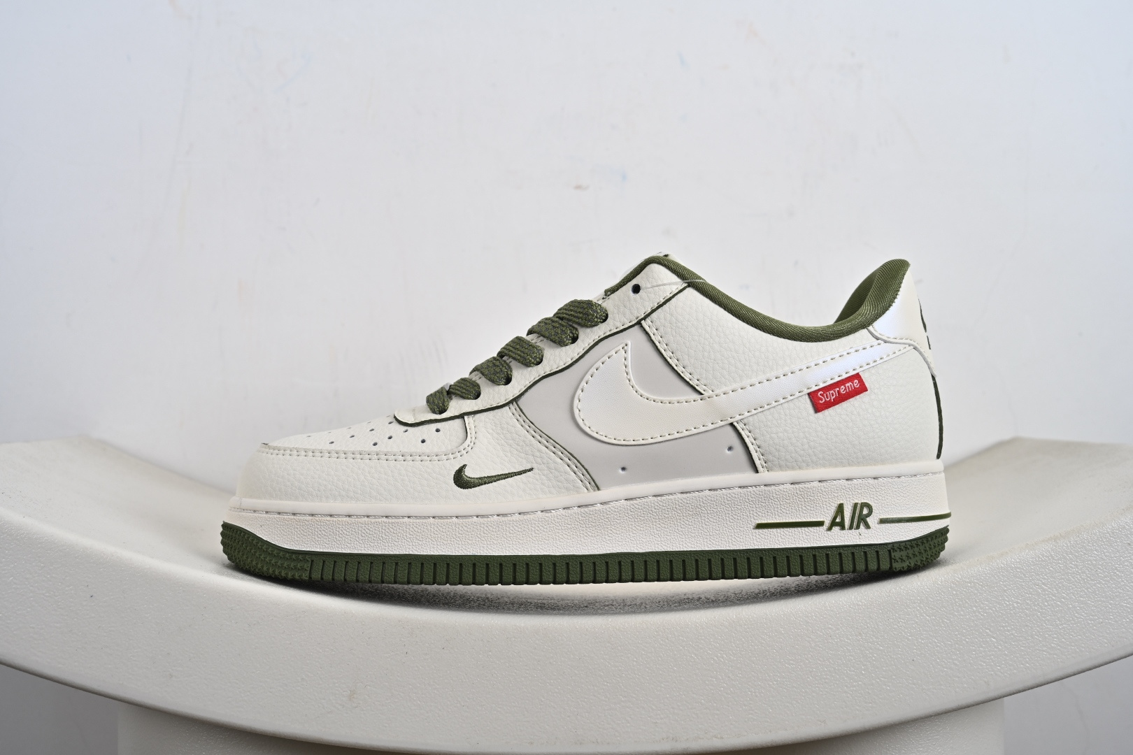 240 定制版 NK Air Force 1 '07 Low “Supreme联名——米白军绿边”空军一号 低帮 运动鞋 XX3168-221