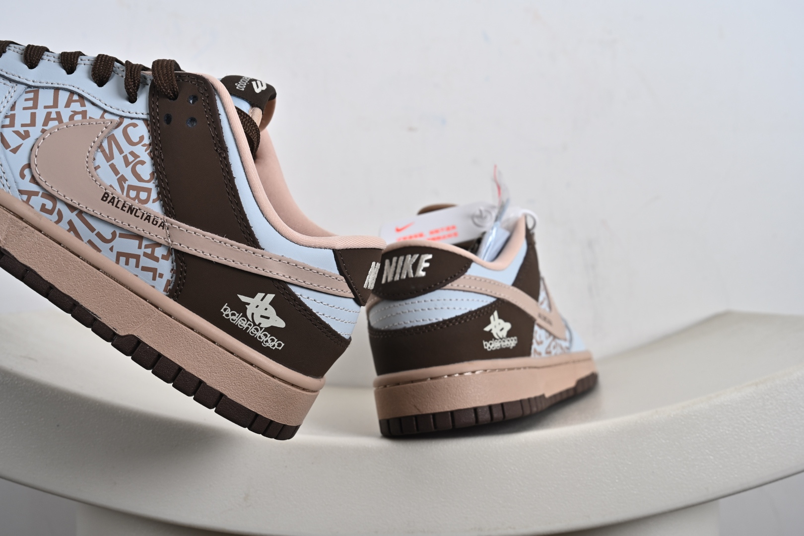 260 定制版 Balenciaga x NK Dunk SB Low 巴黎世家 x SB 低帮 蓝粉棕 DD1988-002