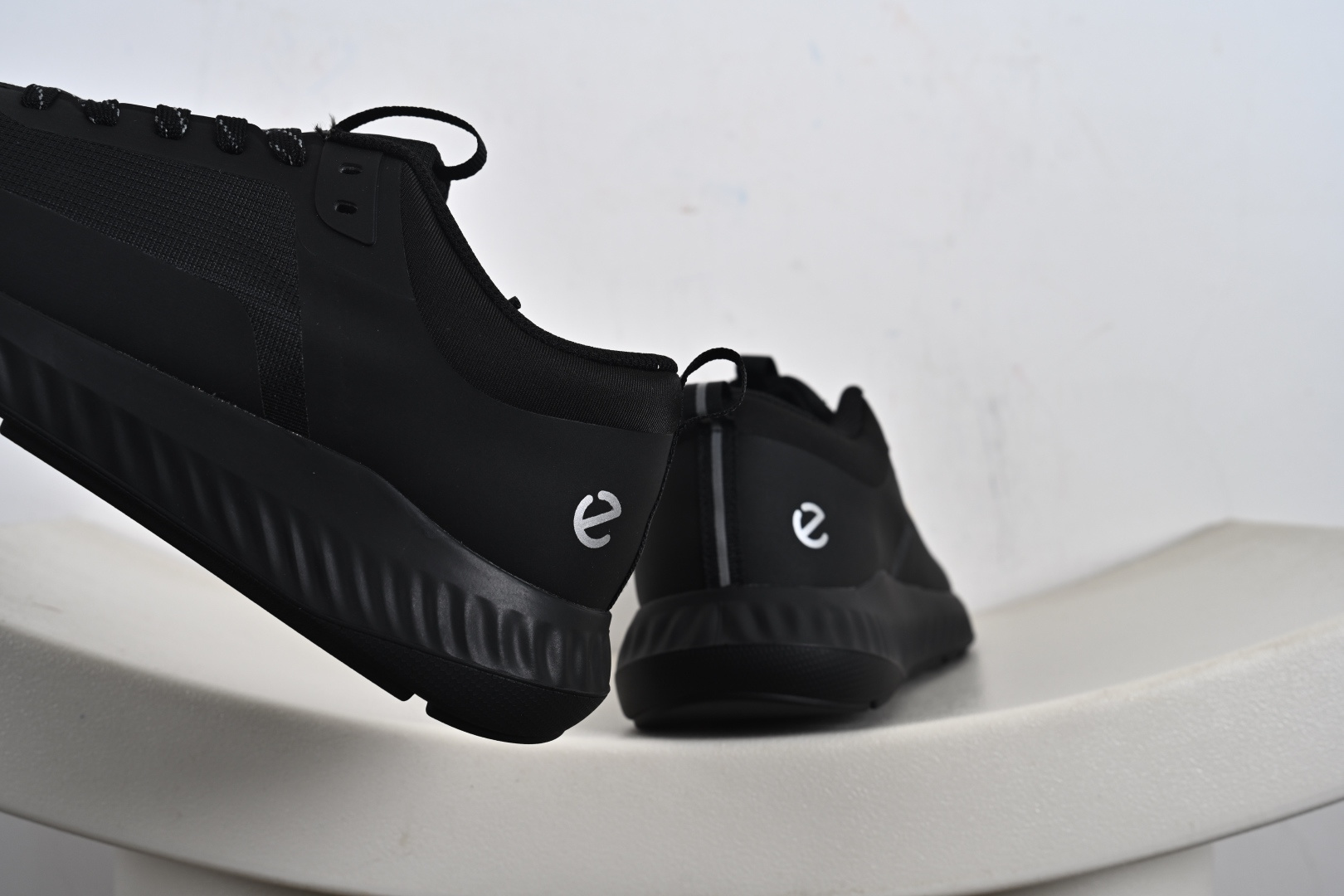 260 ECCO爱步登山鞋男款 舒适户外运动越野跑鞋健步BIOMC踪迹系列 875825