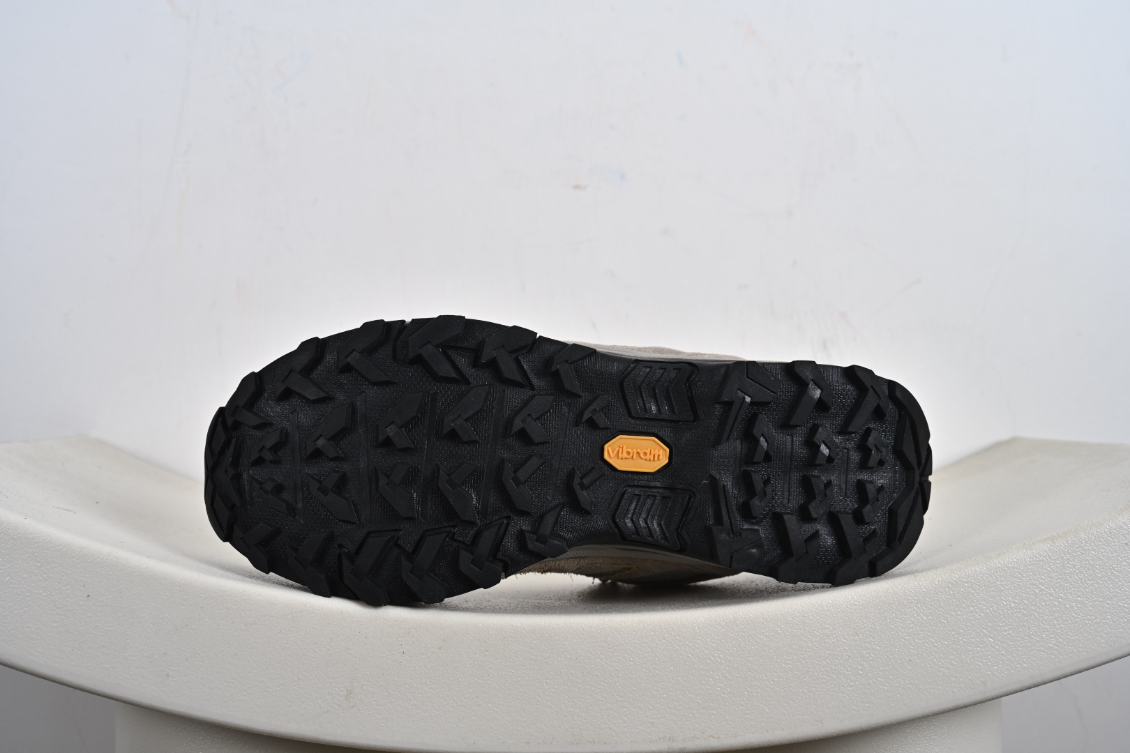 240 Columbia 哥伦比亚户外登山鞋 户外越野徒步鞋-Chinese UA Cheap High Quatity Brand Clothes Bags handbags Sneakers wholesale wholesaler seller from China Factory suppliers Fashion Clothing Shoes best Quality Beautiful Price 240 Columbia 哥伦比亚户外登山鞋 户外越野徒步鞋