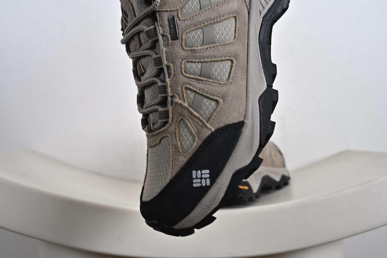 240 Columbia 哥伦比亚户外登山鞋 户外越野徒步鞋-Chinese UA Cheap High Quatity Brand Clothes Bags handbags Sneakers wholesale wholesaler seller from China Factory suppliers Fashion Clothing Shoes best Quality Beautiful Price 240 Columbia 哥伦比亚户外登山鞋 户外越野徒步鞋