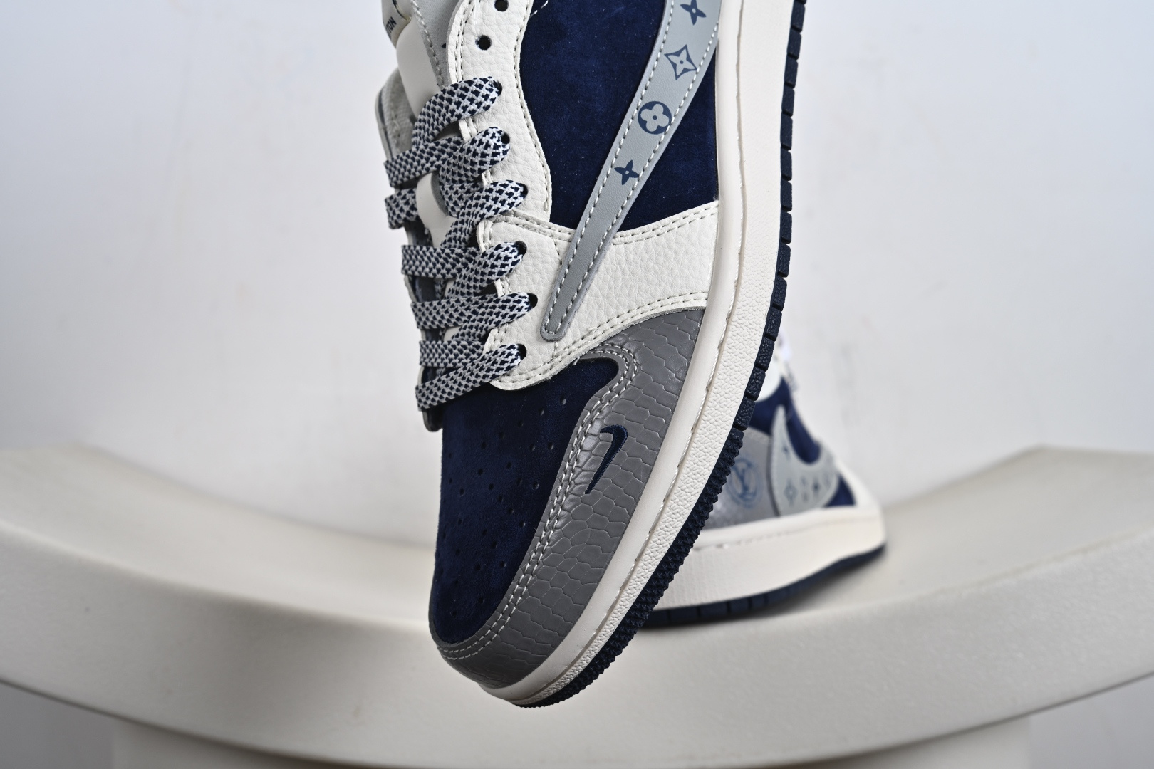 240 高端定制Air Jordan 1 Low LOW SP AJ1 乔1 倒钩联名款 低帮复古篮球鞋 HS8068-061