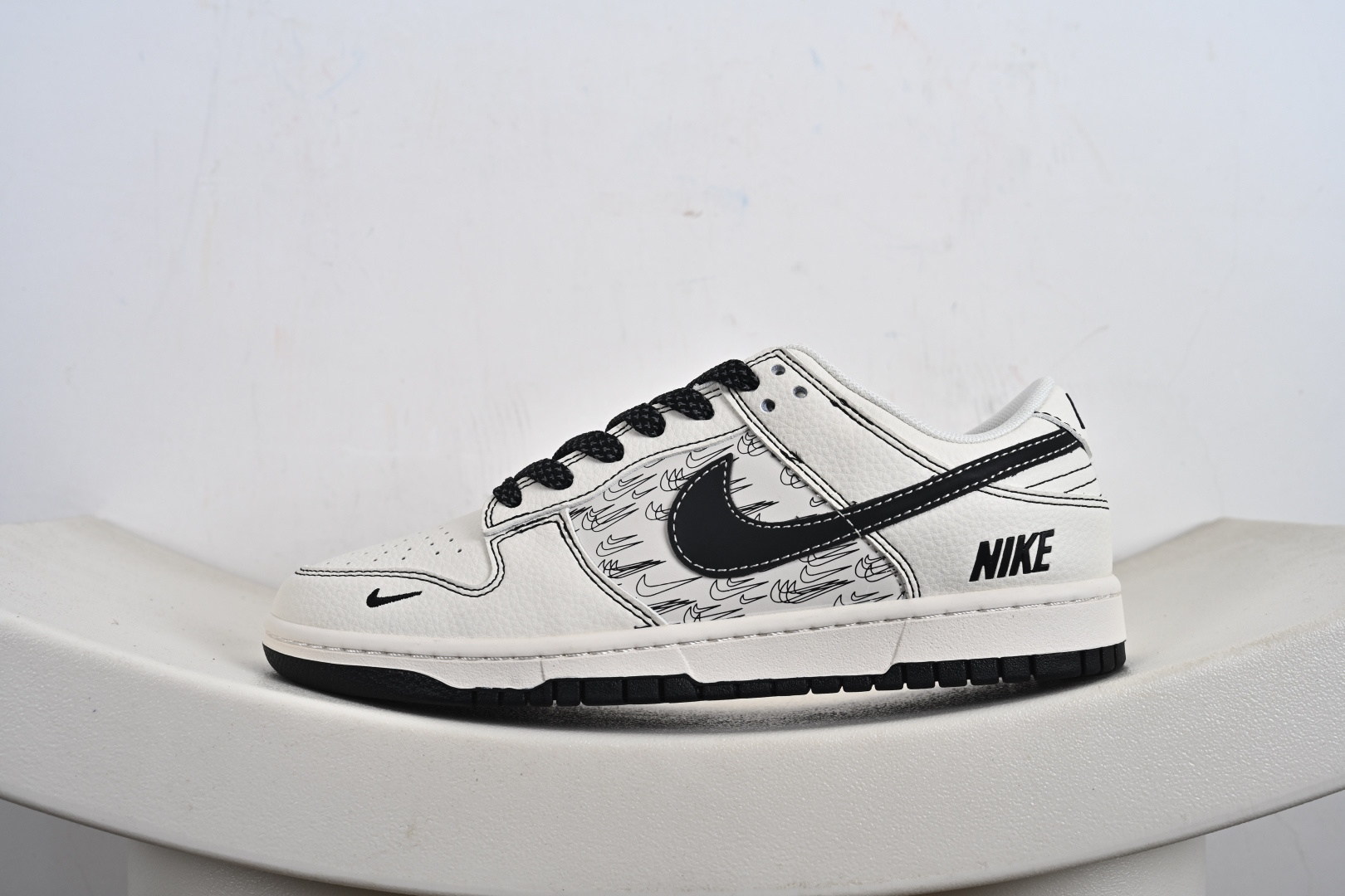 260 定制版 Nike SB Dunk Low “NIKE联名——米黑多小勾” 高端定制 低帮休闲板鞋 HH7518-094