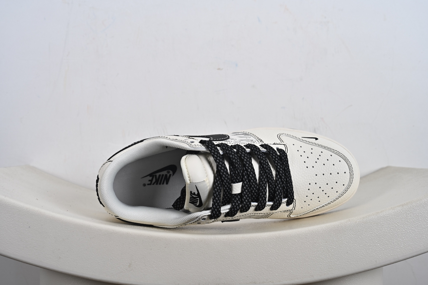 260 定制版 Nike SB Dunk Low “NIKE联名——米黑多小勾” 高端定制 低帮休闲板鞋 HH7518-094