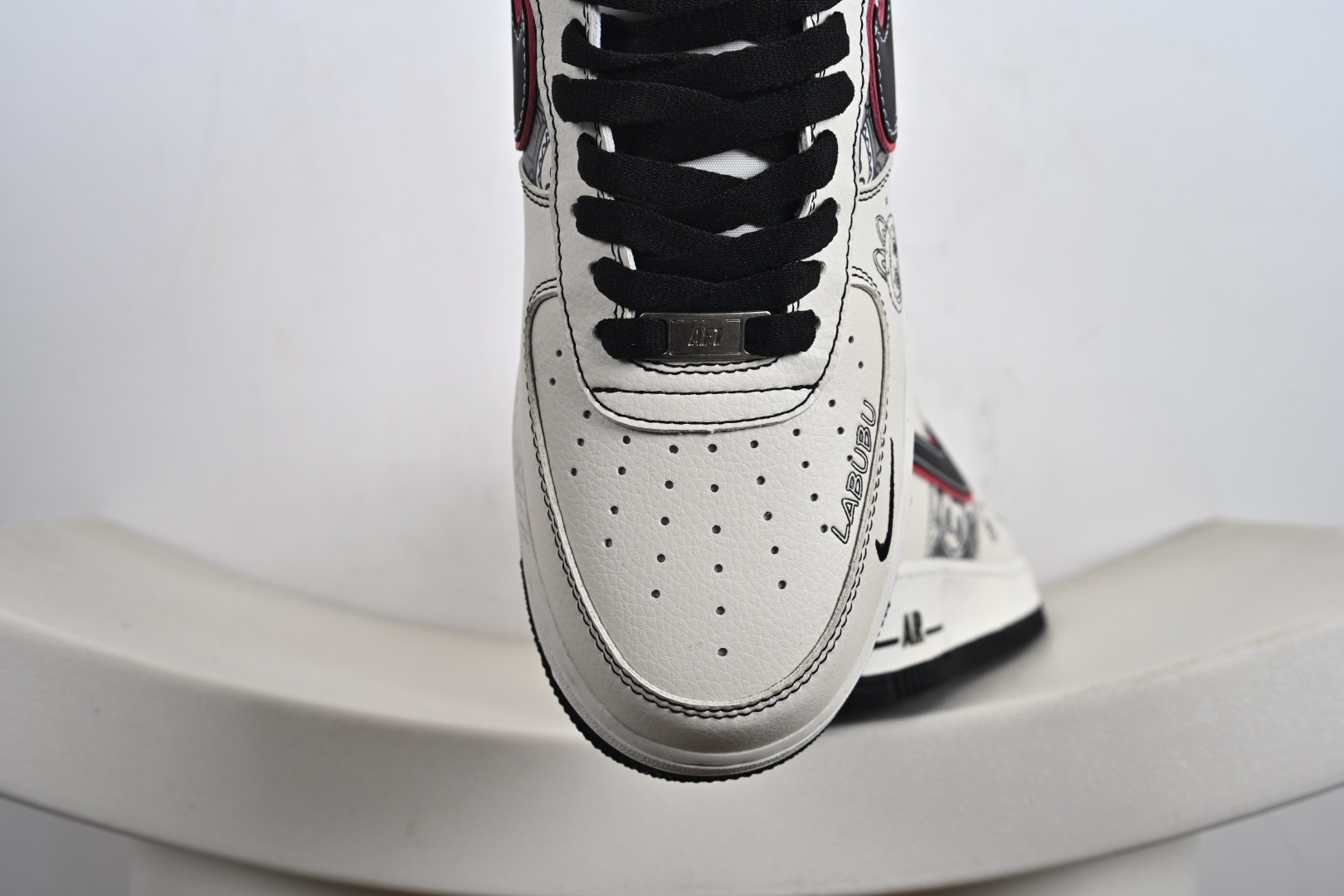 240 定制版 Nike Air Force 1 Low 泡泡玛特 labubu高端定制联名 HQ1688-001