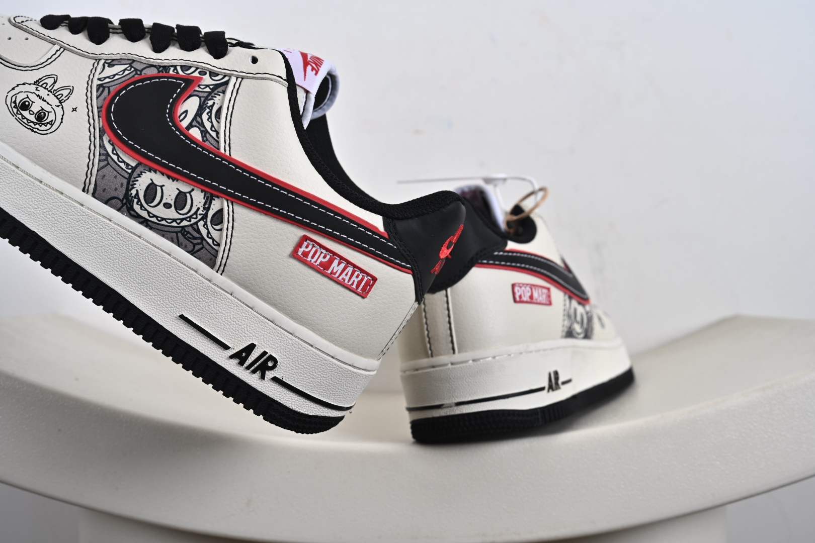 240 定制版 Nike Air Force 1 Low 泡泡玛特 labubu高端定制联名 HQ1688-001