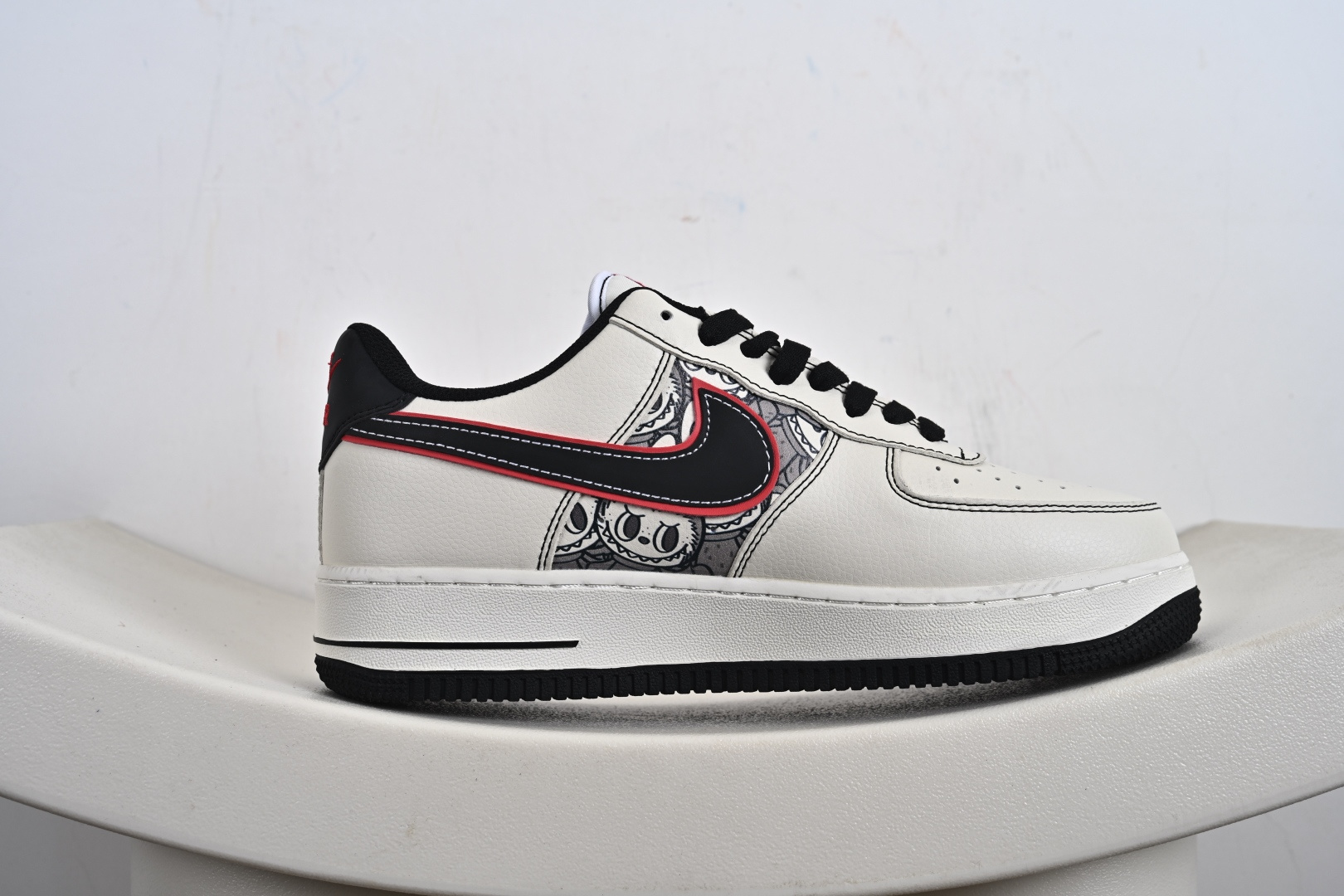 240 定制版 Nike Air Force 1 Low 泡泡玛特 labubu高端定制联名 HQ1688-001