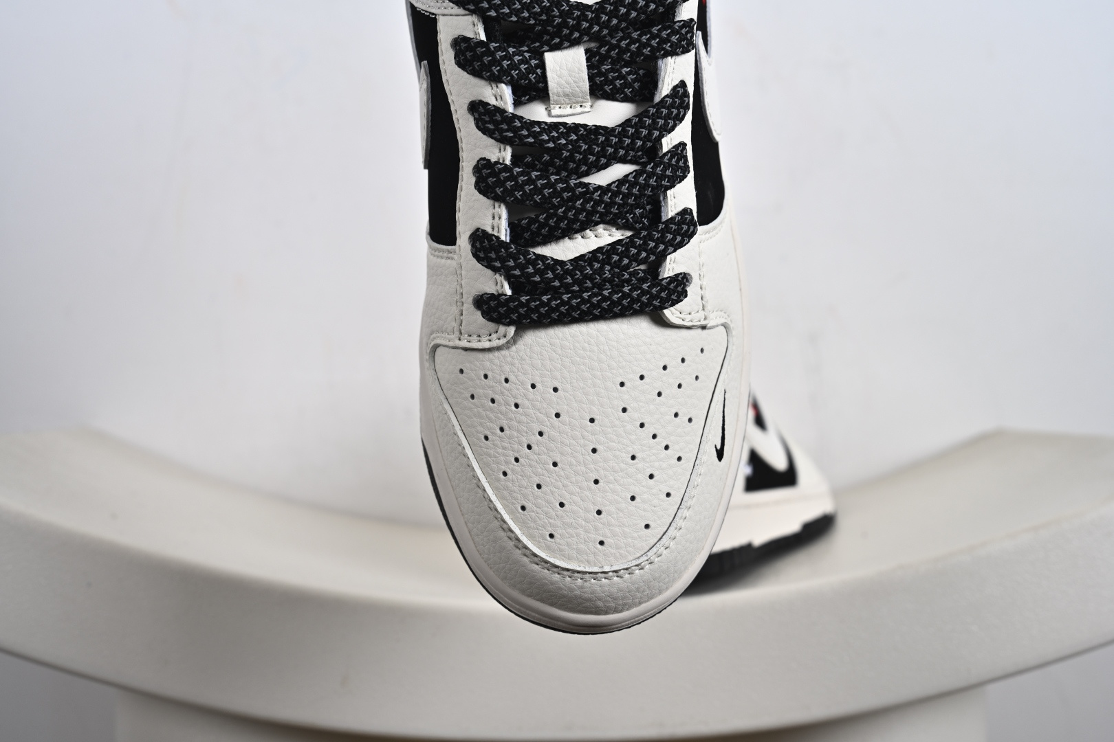 260 定制版 Nike SB Dunk Low Supreme联名 米黑拼接 周年高端定制 低帮休闲板鞋 JP1628-010