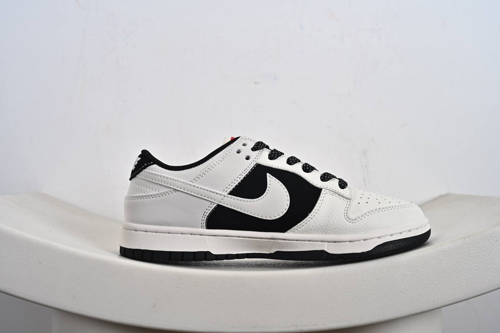 260 定制版 Nike SB Dunk Low Supreme联名 米黑拼接 周年高端定制 低帮休闲板鞋 JP1628-010