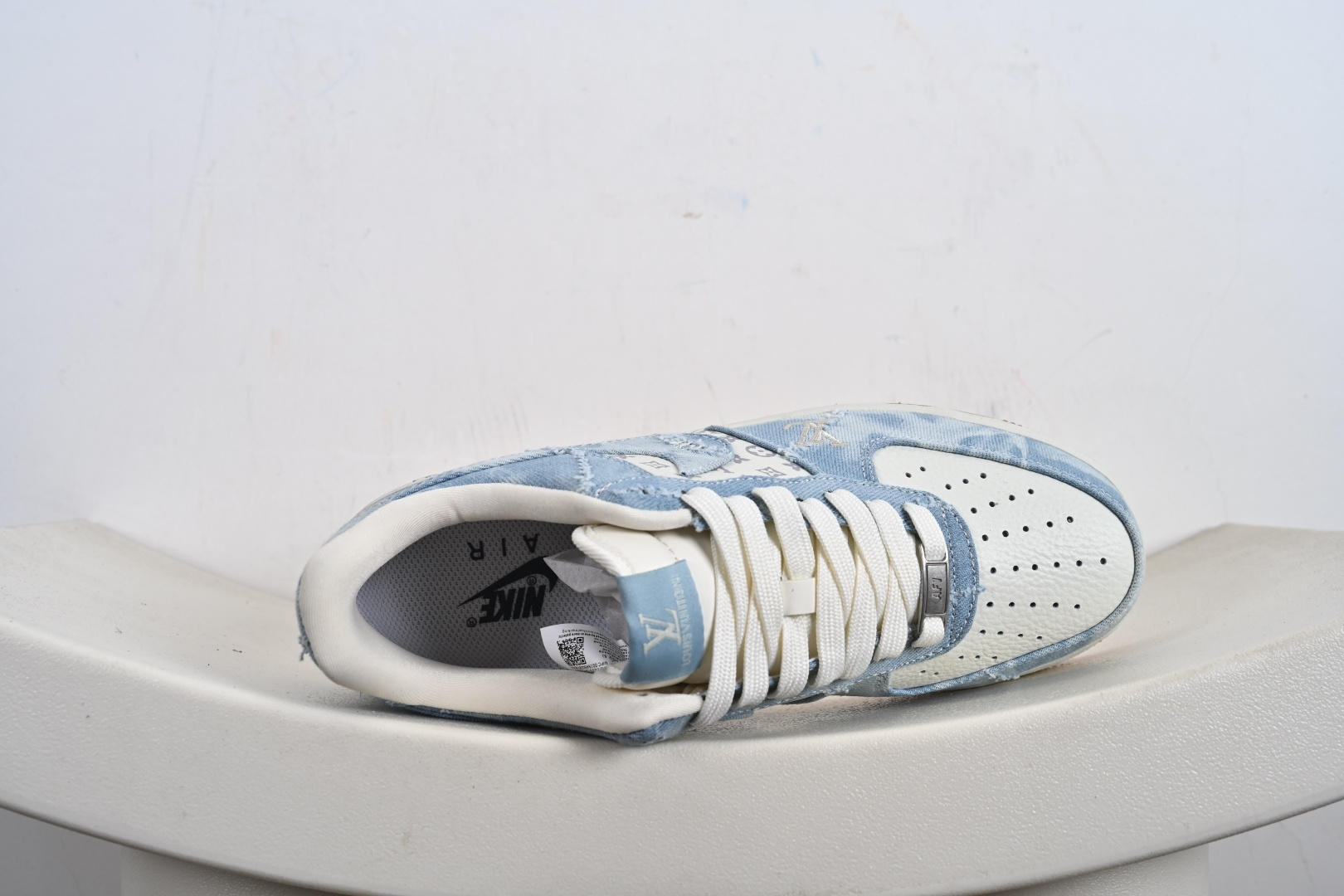 240 定制版 Nike Air Force 1'07 Low 李维斯 白浅蓝 空军一号低帮休闲板鞋 YF9511-814