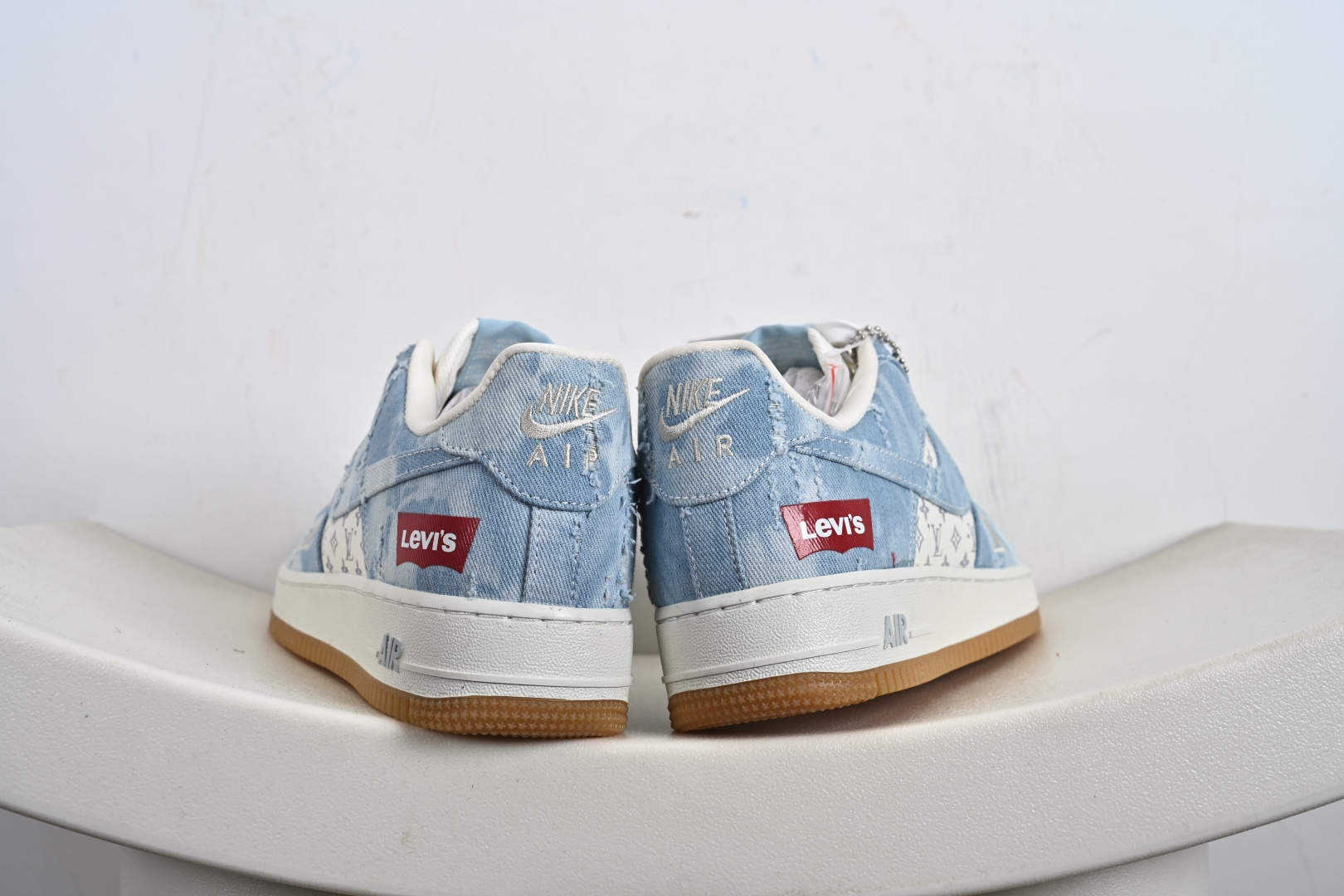 240 定制版 Nike Air Force 1'07 Low 李维斯 白浅蓝 空军一号低帮休闲板鞋 YF9511-814