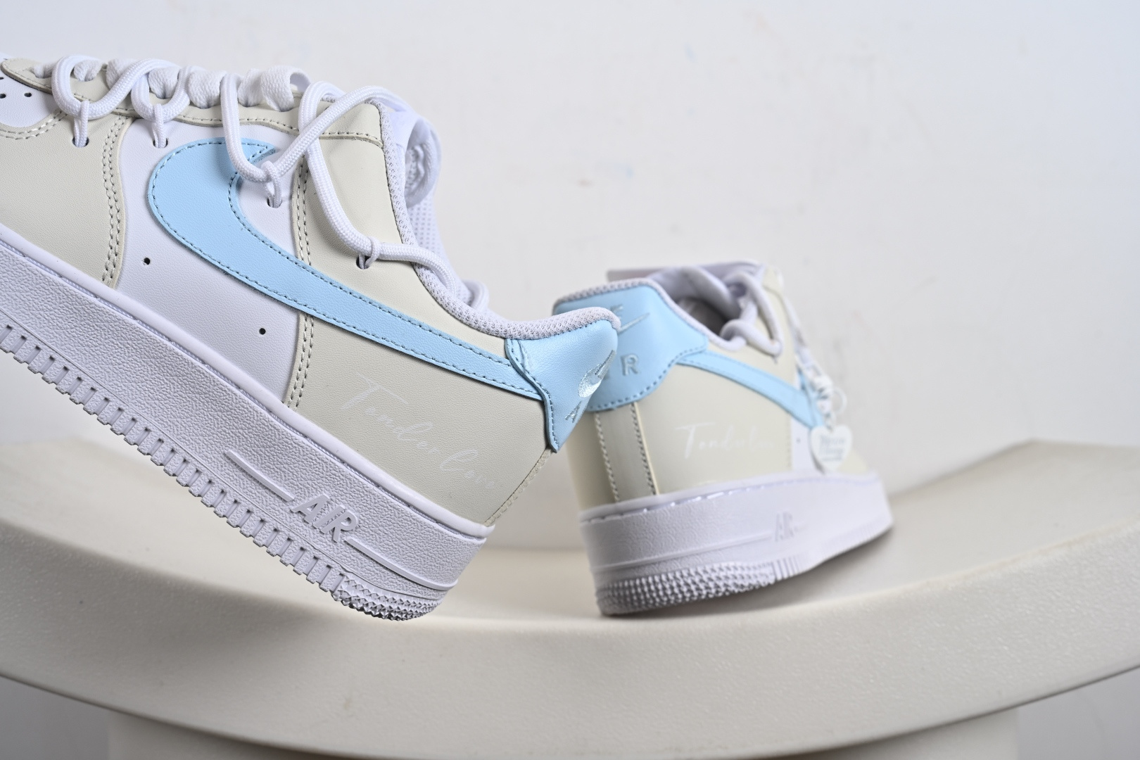 定制版 NIke Air Force 1 '07 Low 空军一号低帮 运动鞋 休闲鞋 ZH0316-111