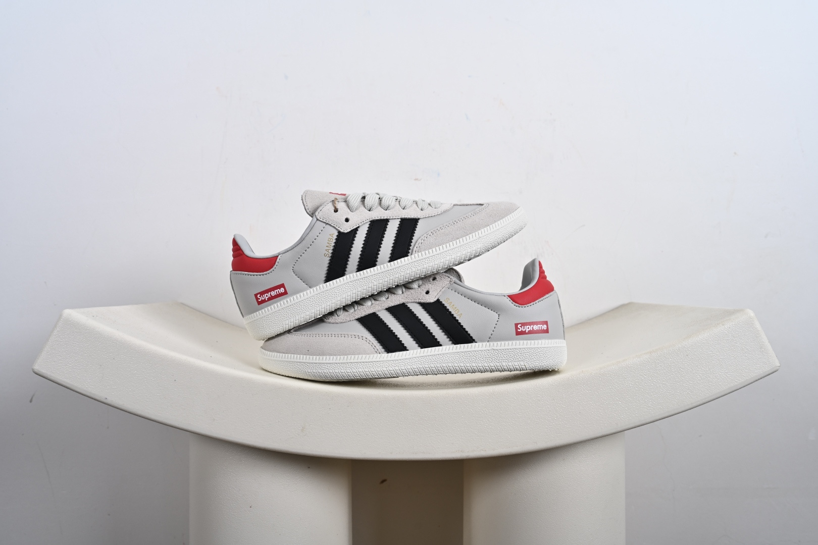 150 Adidas SAMBA 德训鞋 gucci联名款 高端定制桑巴系列 GJ75815 GJ75813 GJ75814-Chinese UA Cheap High Quatity Brand Clothes Bags handbags Sneakers wholesale wholesaler seller from China Factory suppliers Fashion Clothing Shoes best Quality Beautiful Price 150 Adidas SAMBA 德训鞋 gucci联名款 高端定制桑巴系列 GJ75815 GJ75813 GJ75814