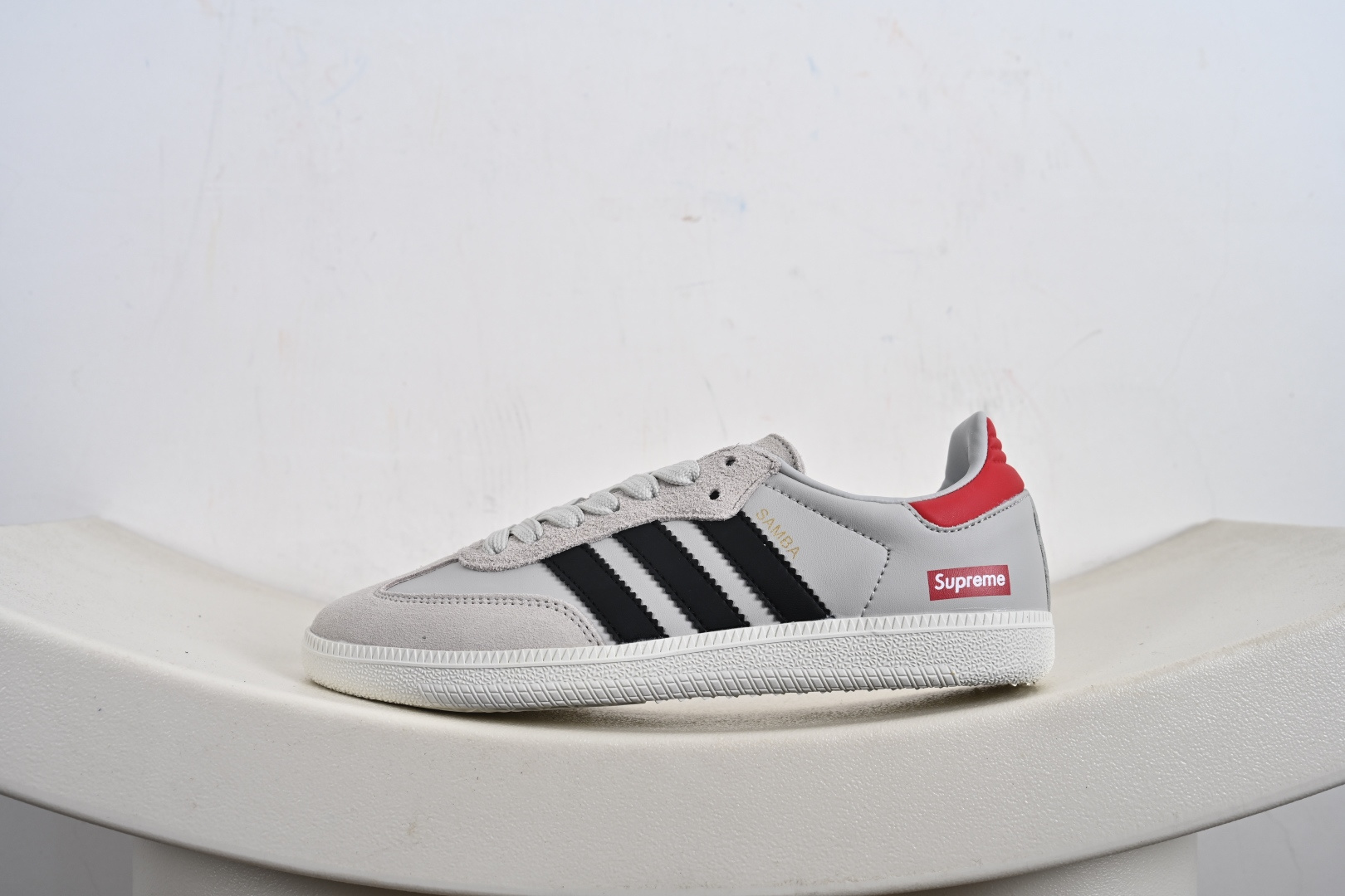 150 Adidas SAMBA 德训鞋 gucci联名款 高端定制桑巴系列 GJ75815 GJ75813 GJ75814-Chinese UA Cheap High Quatity Brand Clothes Bags handbags Sneakers wholesale wholesaler seller from China Factory suppliers Fashion Clothing Shoes best Quality Beautiful Price 150 Adidas SAMBA 德训鞋 gucci联名款 高端定制桑巴系列 GJ75815 GJ75813 GJ75814