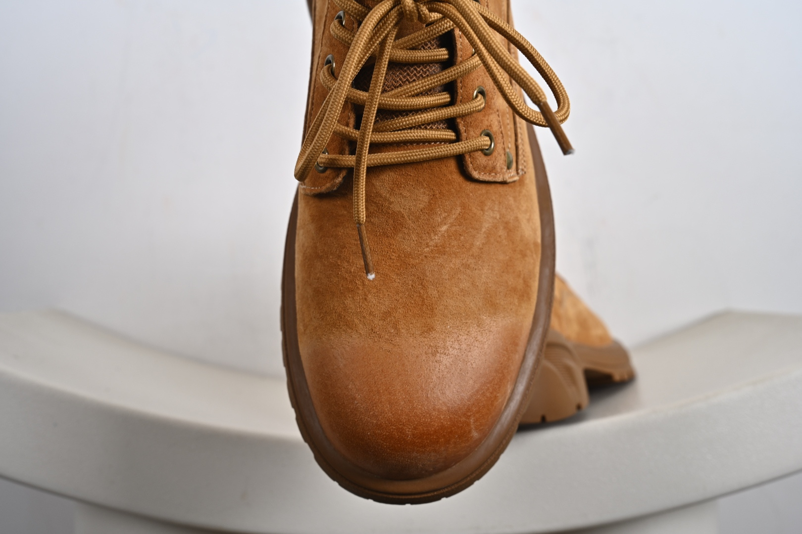 240 Cat 卡特 P721913 客制款 工装鞋 面料采用磨砂牛皮