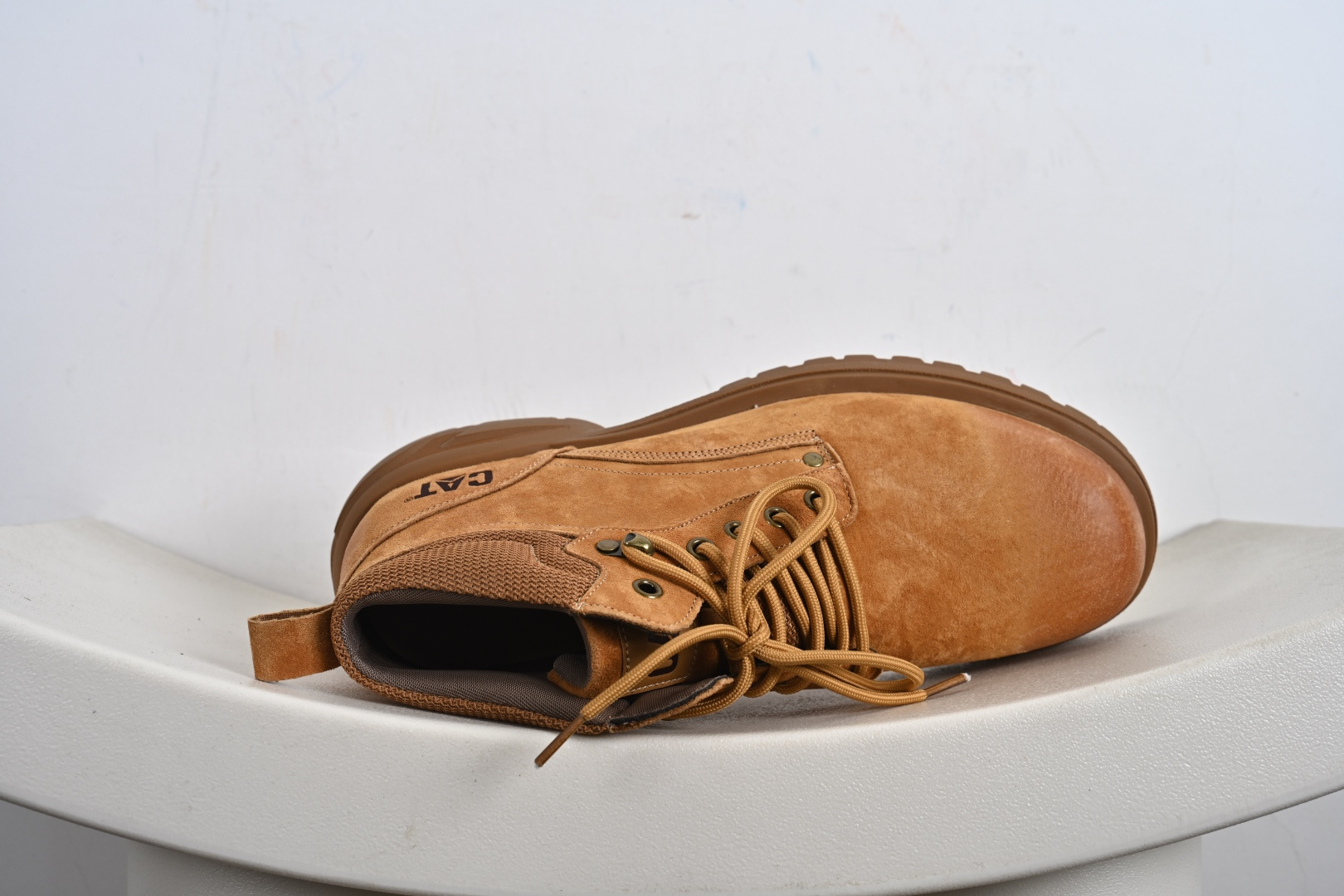 240 Cat 卡特 P721913 客制款 工装鞋 面料采用磨砂牛皮