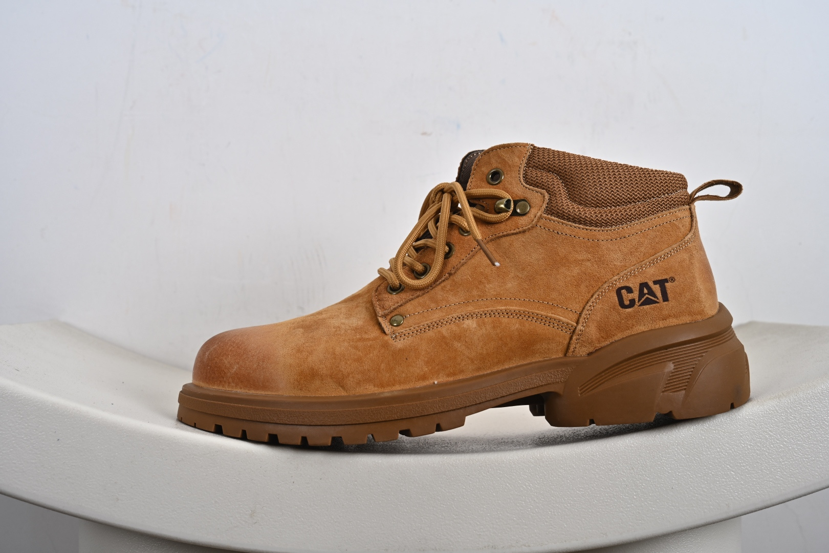 240 Cat 卡特 P721913 客制款 工装鞋 面料采用磨砂牛皮