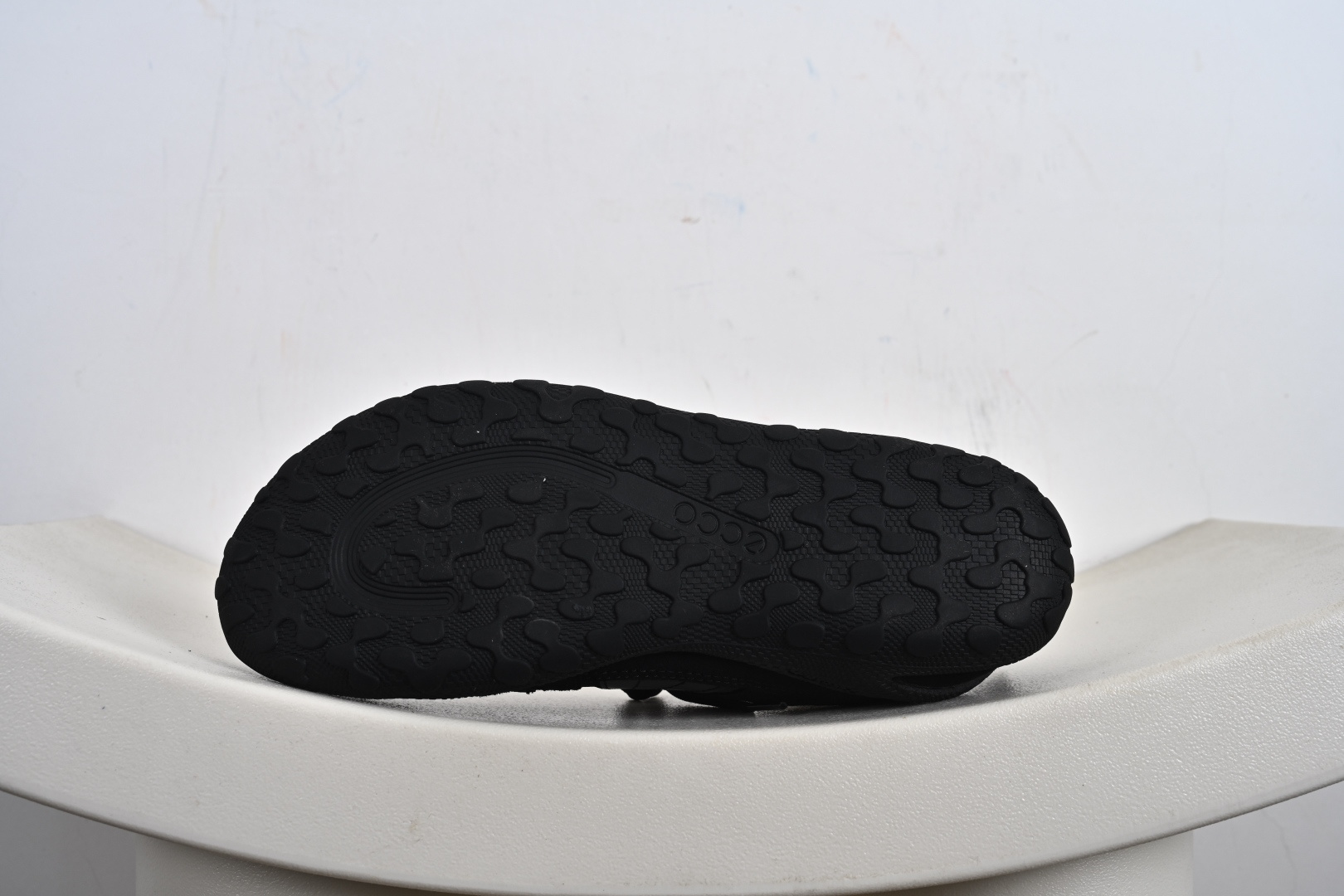 280 ECCO 爱步运动鞋 25年新款户外薄底赤足鞋休闲鞋 802434 健步轻巧百搭