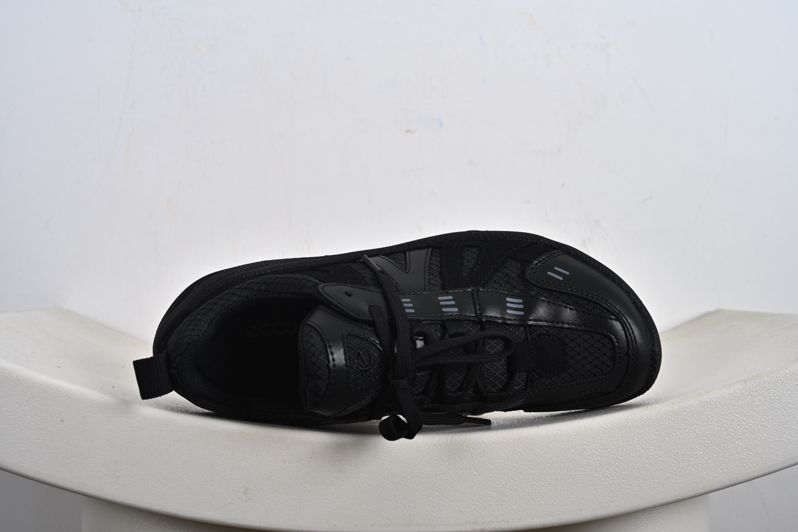 280 ECCO 爱步运动鞋 25年新款户外薄底赤足鞋休闲鞋 802434 健步轻巧百搭