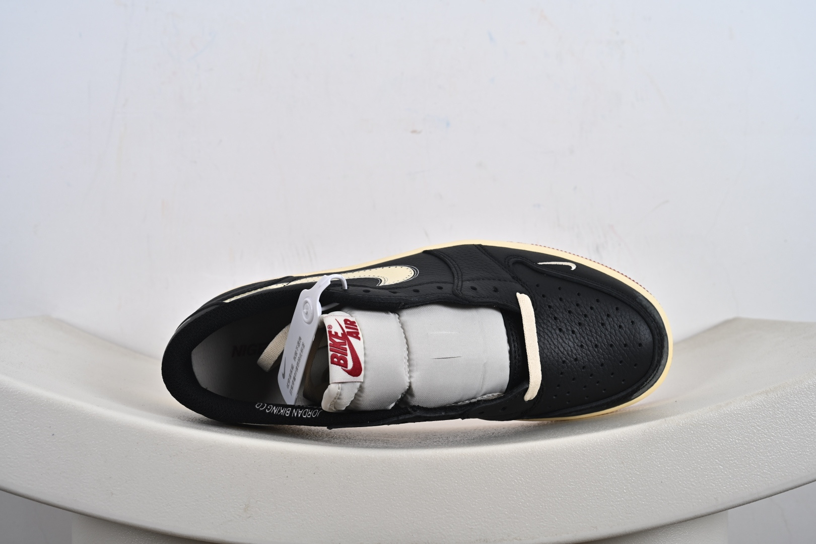 260 纯原 Nigel Sylvester x Air Jordan 1 Low Nitro ”Better With Time” 低帮 黑白红 AJ1低邦 白黑红 IB8958-001-Chinese UA Cheap High Quatity Brand Clothes Bags handbags Sneakers wholesale wholesaler seller from China Factory suppliers Fashion Clothing Shoes best Quality Beautiful Price 260 纯原 Nigel Sylvester x Air Jordan 1 Low Nitro ”Better With Time” 低帮 黑白红 AJ1低邦 白黑红 IB8958-001