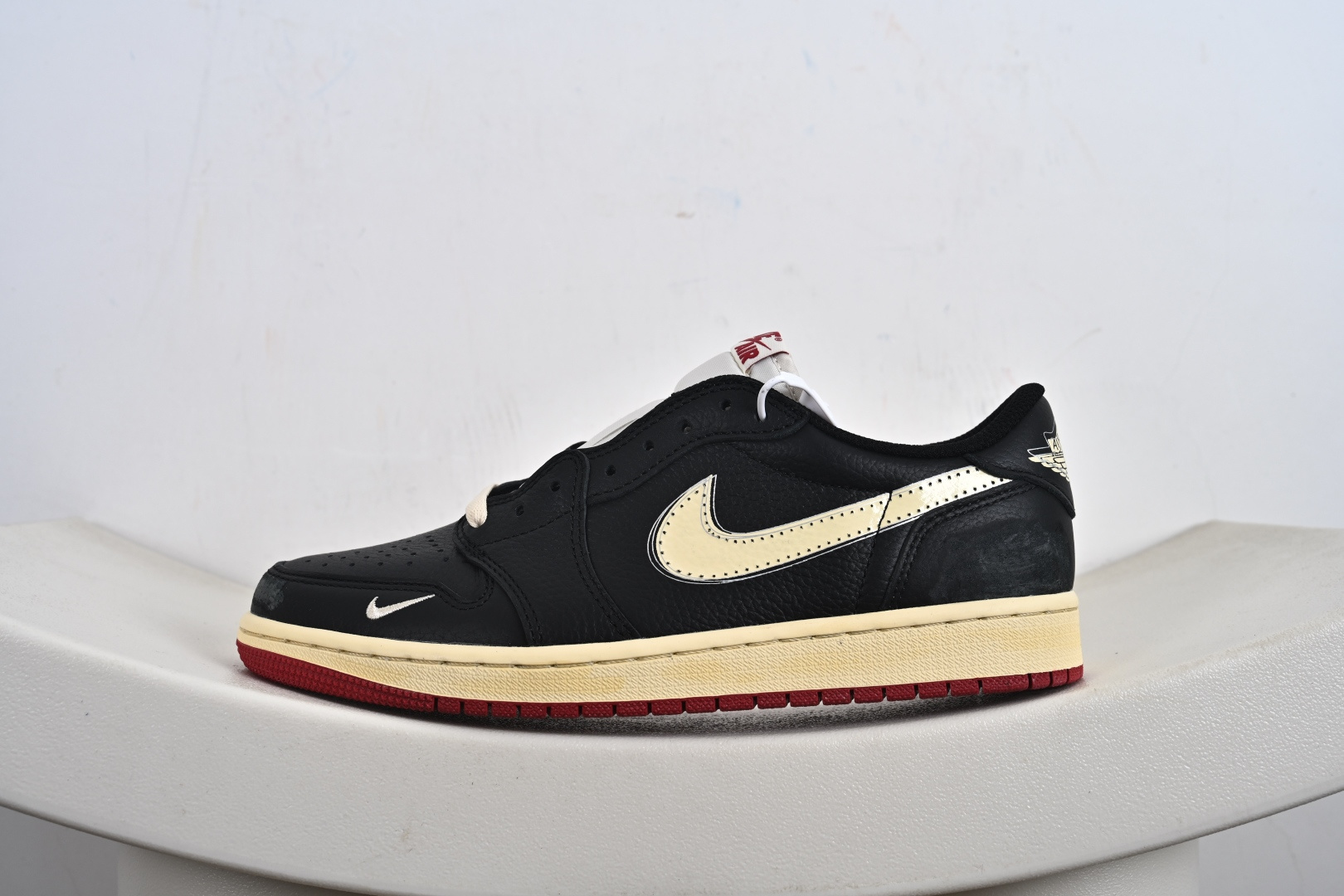 260 纯原 Nigel Sylvester x Air Jordan 1 Low Nitro ”Better With Time” 低帮 黑白红 AJ1低邦 白黑红 IB8958-001-Chinese UA Cheap High Quatity Brand Clothes Bags handbags Sneakers wholesale wholesaler seller from China Factory suppliers Fashion Clothing Shoes best Quality Beautiful Price 260 纯原 Nigel Sylvester x Air Jordan 1 Low Nitro ”Better With Time” 低帮 黑白红 AJ1低邦 白黑红 IB8958-001