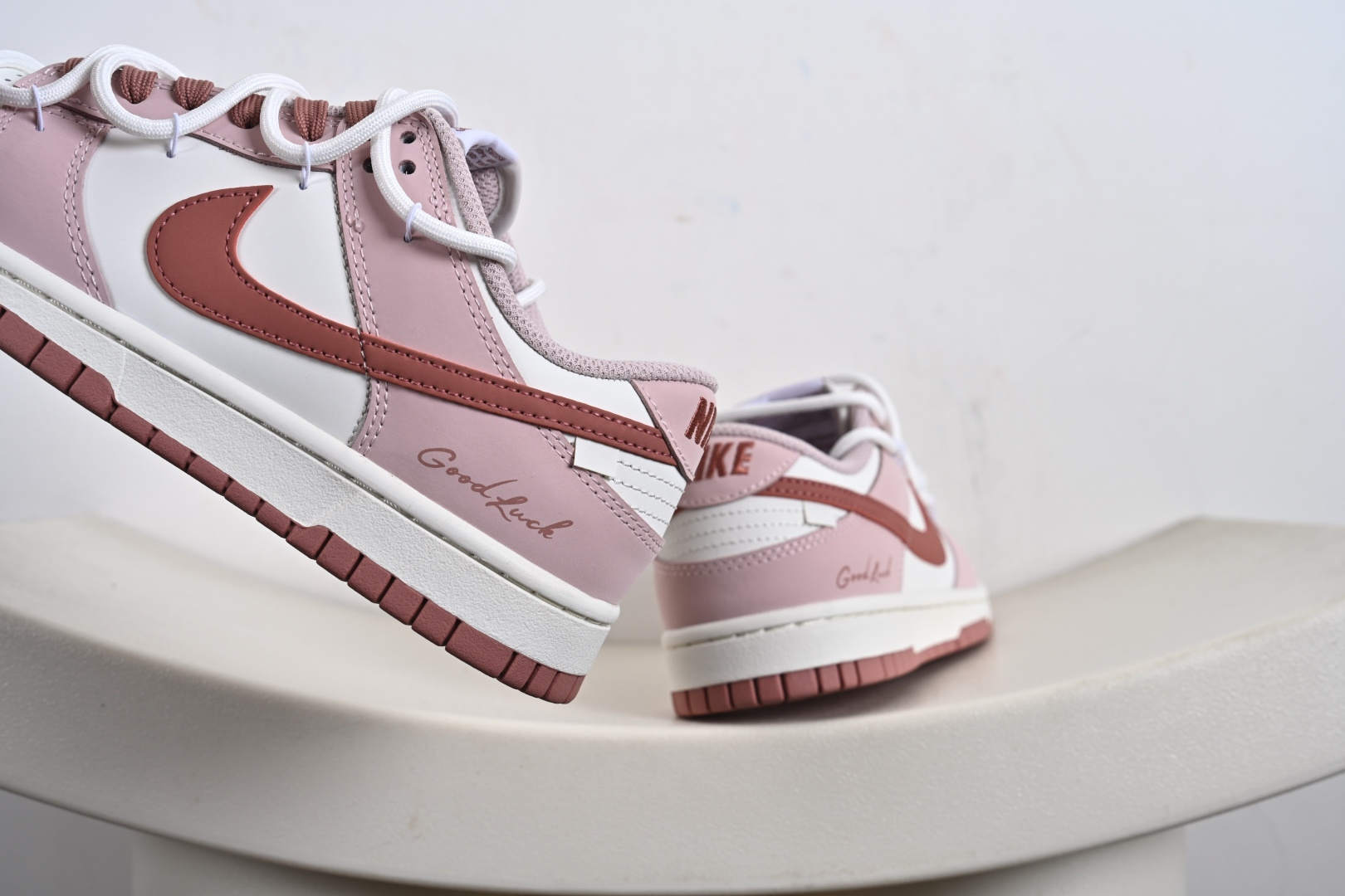 260 Nike SB Dunk Low 周年高端定制 低帮休闲板鞋 PC0528-105-Chinese UA Cheap High Quatity Brand Clothes Bags handbags Sneakers wholesale wholesaler seller from China Factory suppliers Fashion Clothing Shoes best Quality Beautiful Price 260 Nike SB Dunk Low 周年高端定制 低帮休闲板鞋 PC0528-105