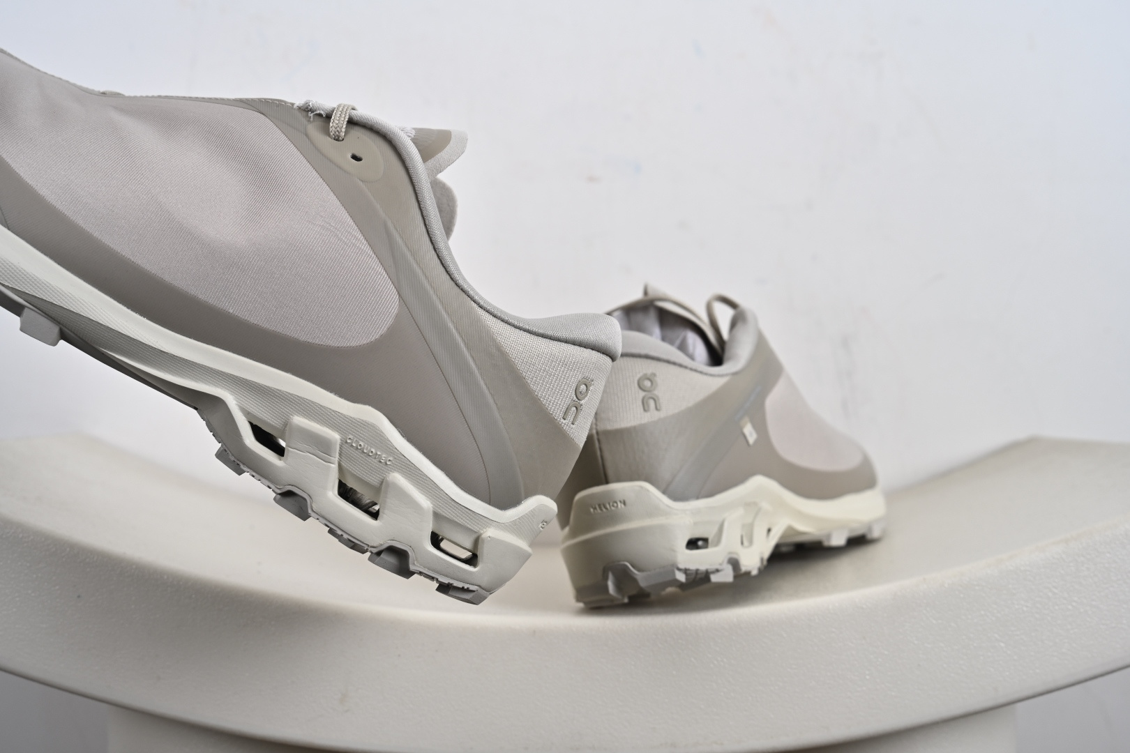 220 POST ARCHIVE FACTION (PAF) x On昂跑 Cloudventure Peak 舒适百搭耐磨 低帮 休闲跑步鞋 3ME30653132 3WE30660485 3ME30652971-Chinese UA Cheap High Quatity Brand Clothes Bags handbags Sneakers wholesale wholesaler seller from China Factory suppliers Fashion Clothing Shoes best Quality Beautiful Price 220 POST ARCHIVE FACTION (PAF) x On昂跑 Cloudventure Peak 舒适百搭耐磨 低帮 休闲跑步鞋 3ME30653132 3WE30660485 3ME30652971