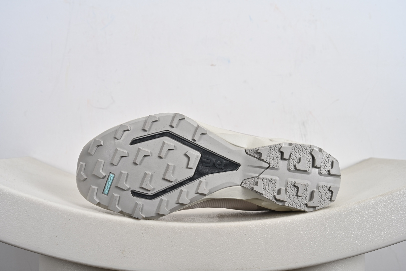 220 POST ARCHIVE FACTION (PAF) x On昂跑 Cloudventure Peak 舒适百搭耐磨 低帮 休闲跑步鞋 3ME30653132 3WE30660485 3ME30652971-Chinese UA Cheap High Quatity Brand Clothes Bags handbags Sneakers wholesale wholesaler seller from China Factory suppliers Fashion Clothing Shoes best Quality Beautiful Price 220 POST ARCHIVE FACTION (PAF) x On昂跑 Cloudventure Peak 舒适百搭耐磨 低帮 休闲跑步鞋 3ME30653132 3WE30660485 3ME30652971