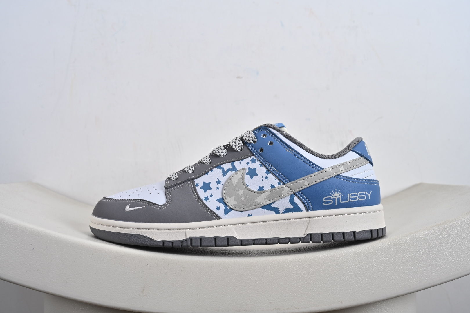 NIKE Dunk Low RETRO 联名款 HS2506-233-莆田鞋,莆田鞋货源,高仿鞋,高仿鞋货源,安福档口,莆田高仿鞋,莆田鞋批发,高仿鞋批发,莆田高仿运动鞋,高仿运动鞋,莆田运动鞋 NIKE Dunk Low RETRO 联名款 HS2506-233