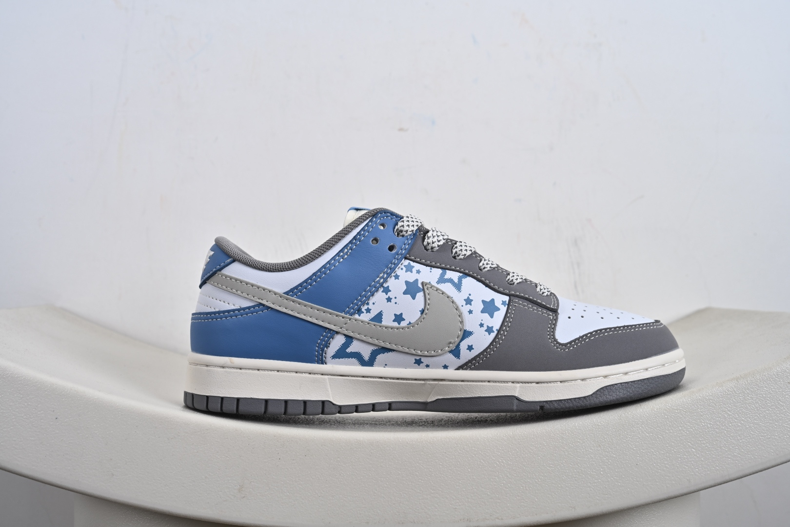 NIKE Dunk Low RETRO 联名款 HS2506-233-莆田鞋,莆田鞋货源,高仿鞋,高仿鞋货源,安福档口,莆田高仿鞋,莆田鞋批发,高仿鞋批发,莆田高仿运动鞋,高仿运动鞋,莆田运动鞋 NIKE Dunk Low RETRO 联名款 HS2506-233